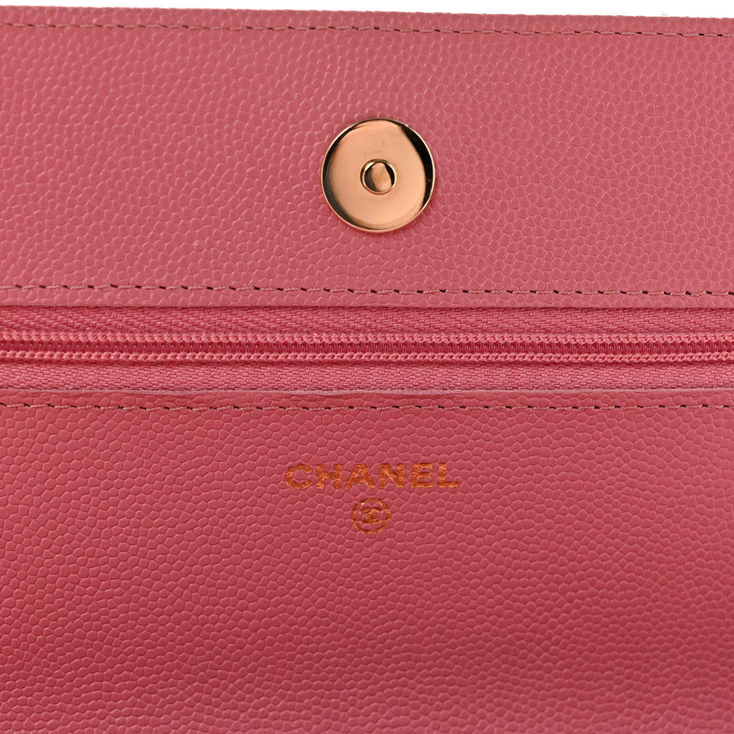 Caviar Quilted Wallet on Chain WOC Pink - Top Club