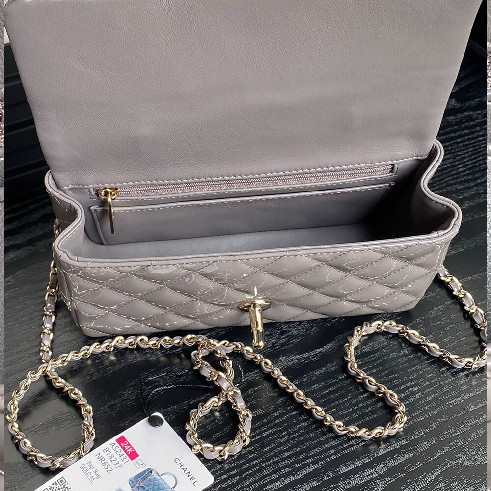 CHANEL Mini Classic Handbag With Top Handle - Top Club