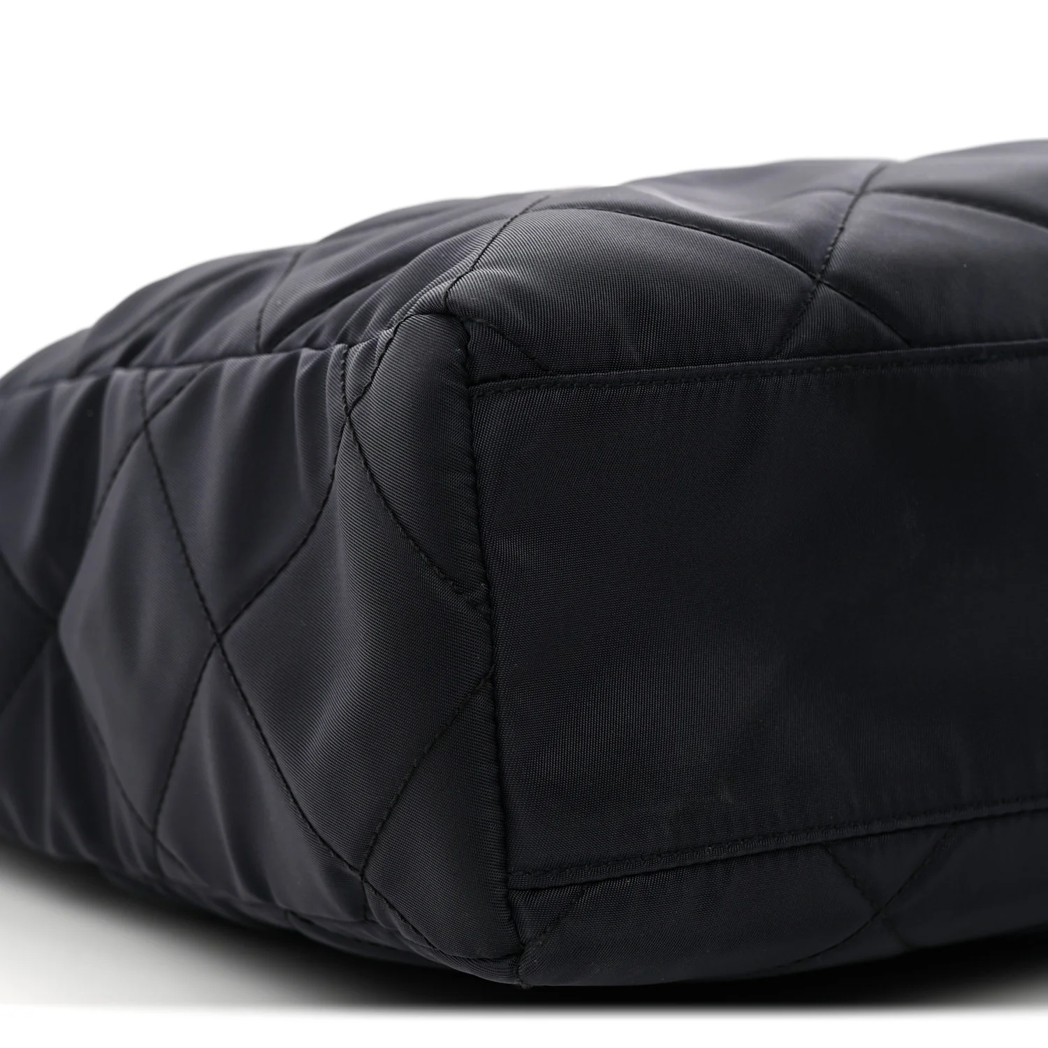 Nylon Tessuto Impuntu Quilted Tote Baltico - Top Club
