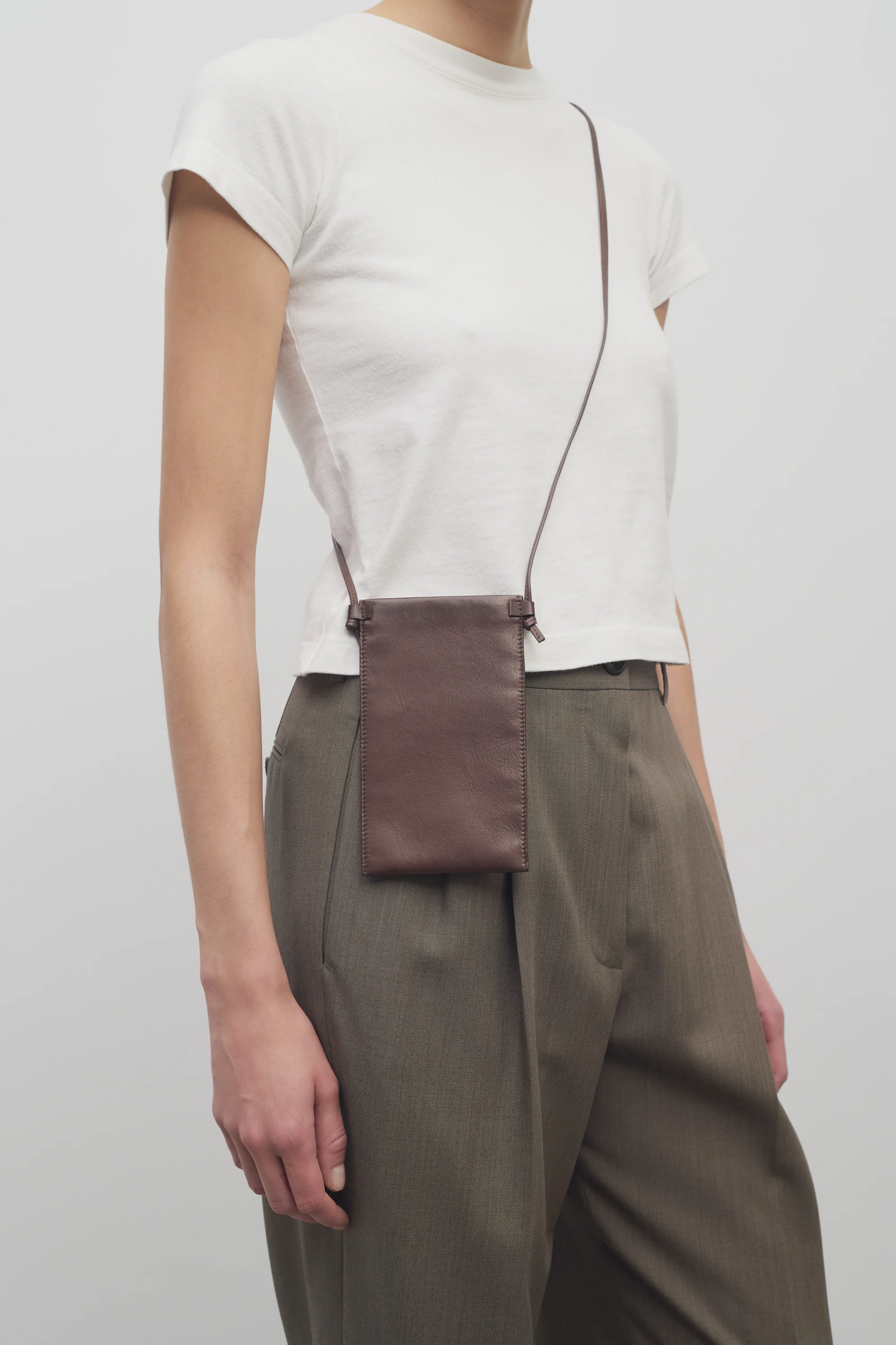 Camie Crossbody Case in Leather - Top Club