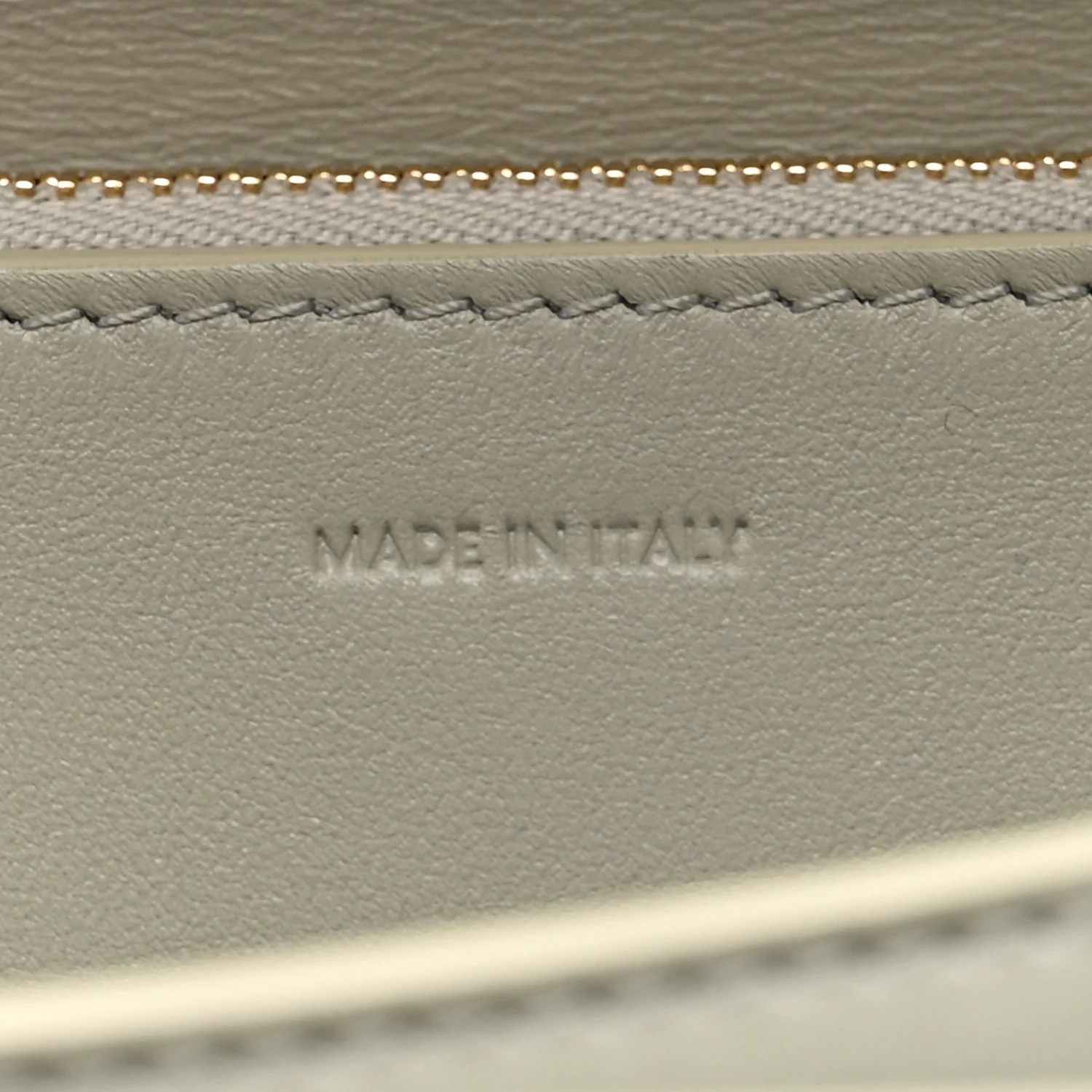 Box Calfskin Medium Classic Box Flap Bag Vert D'eau - Top Club