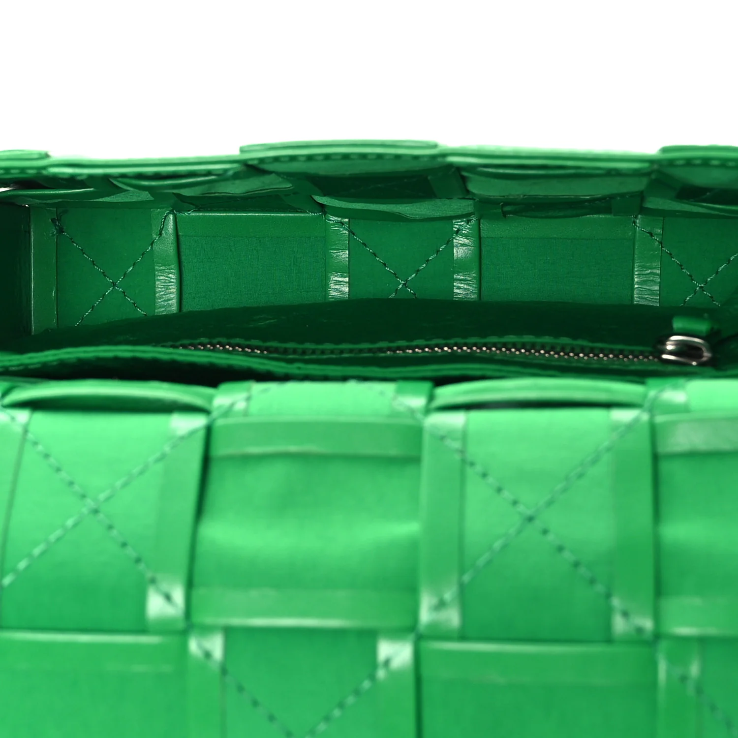 Paper Calfskin Maxi Intrecciato Small Cassette Crossbody Bag Grass - Top Club