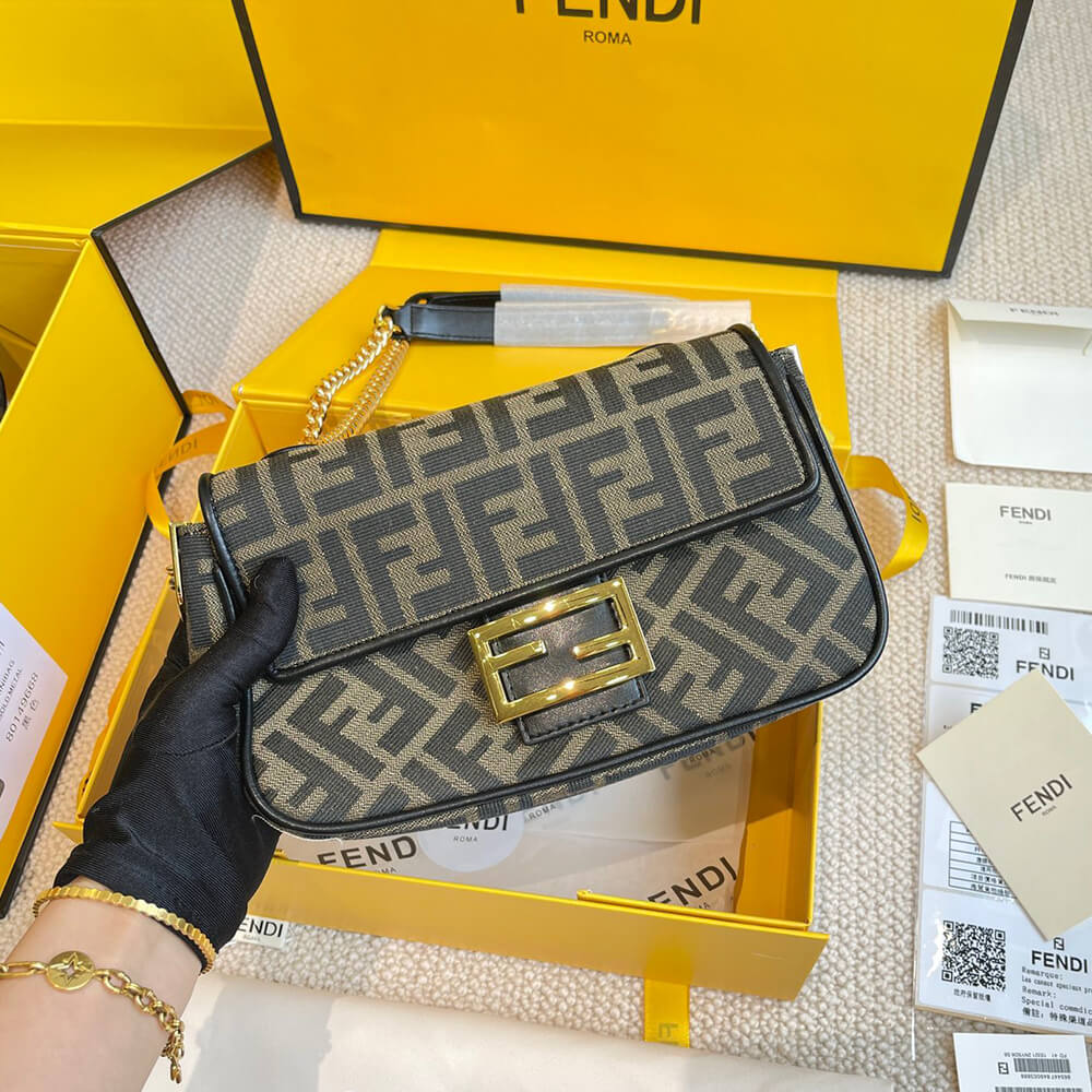Fendi Baguette Chain Midi - Top Club