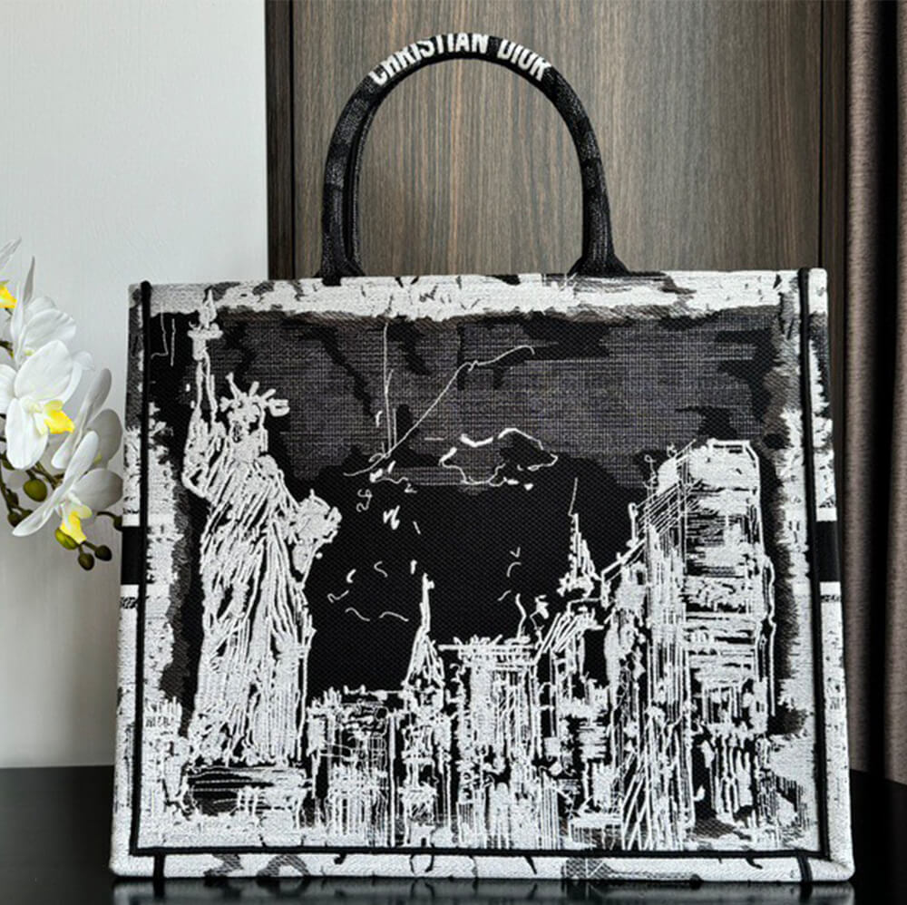 Medium Dior Book Tote - Top Club