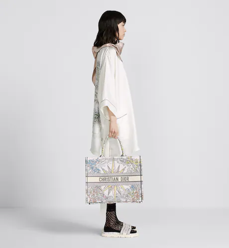 LARGE D BOOK TOTE White Multicolor R??ve d'Infini Embroidery (42 x 35 x 18.5 cm) - Top Club