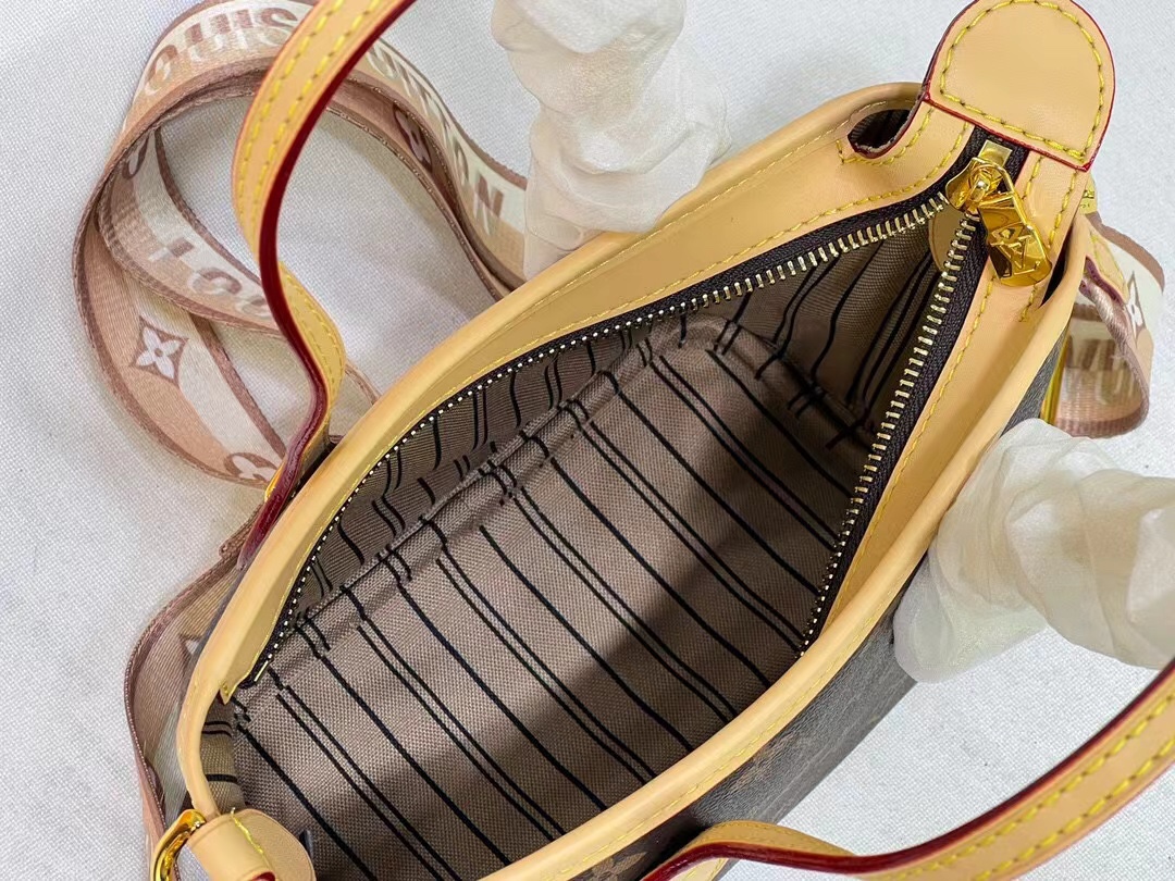 Louis NEVERFULL BB new arrival small size bag size : 24*14*9 cm - Top Club