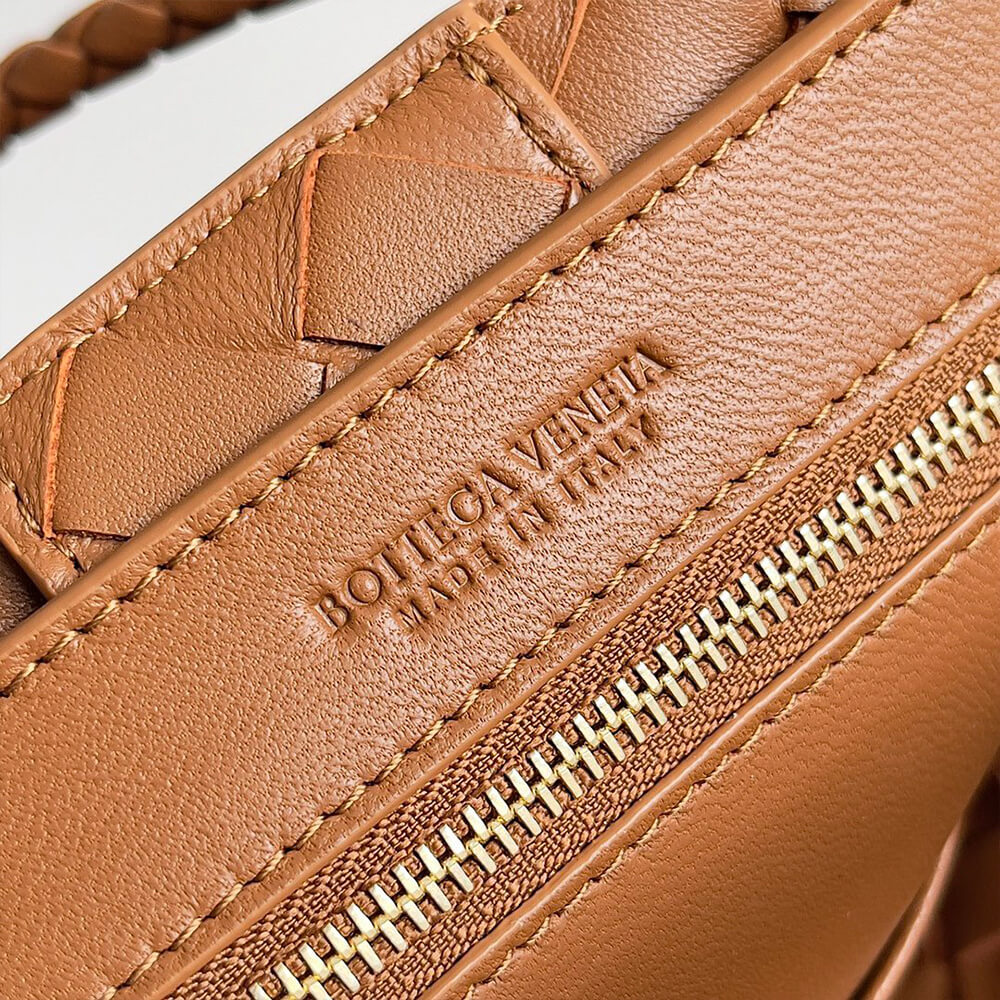 Bottega Veneta Small Andiamo - Top Club
