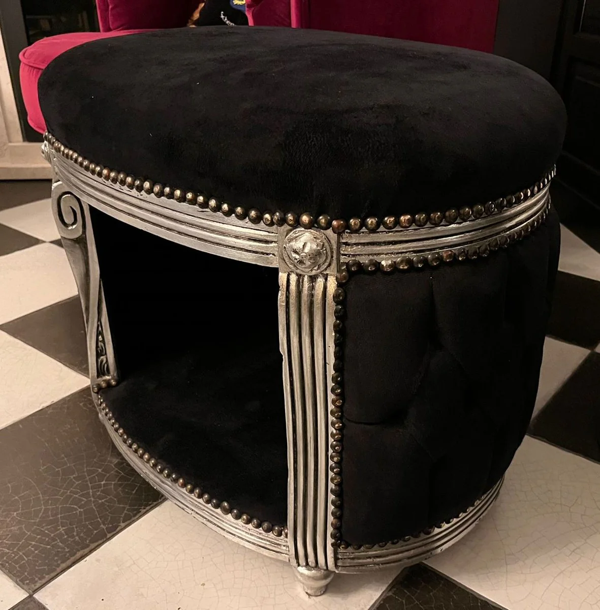 Baroque Dog Bed & Cat Bed Black / Silver - Handmade Dog & Cat Sofa in Baroque Style - Baroque Dog & Cat Furniture - Baroque Animal Furniture - Noble & Magnificent