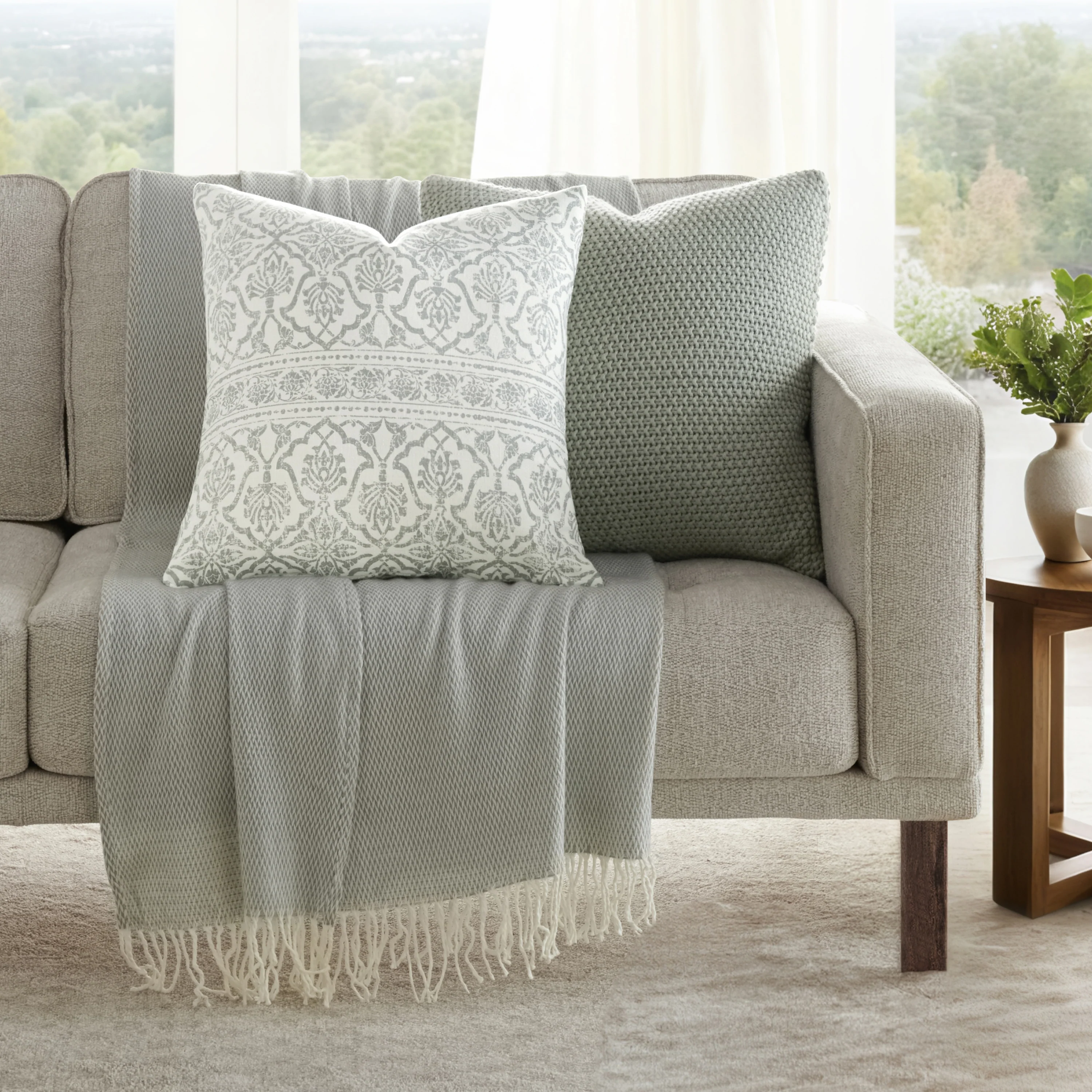 2-Pack Throw Pillows Seed Stitch Knit With Antique Floral