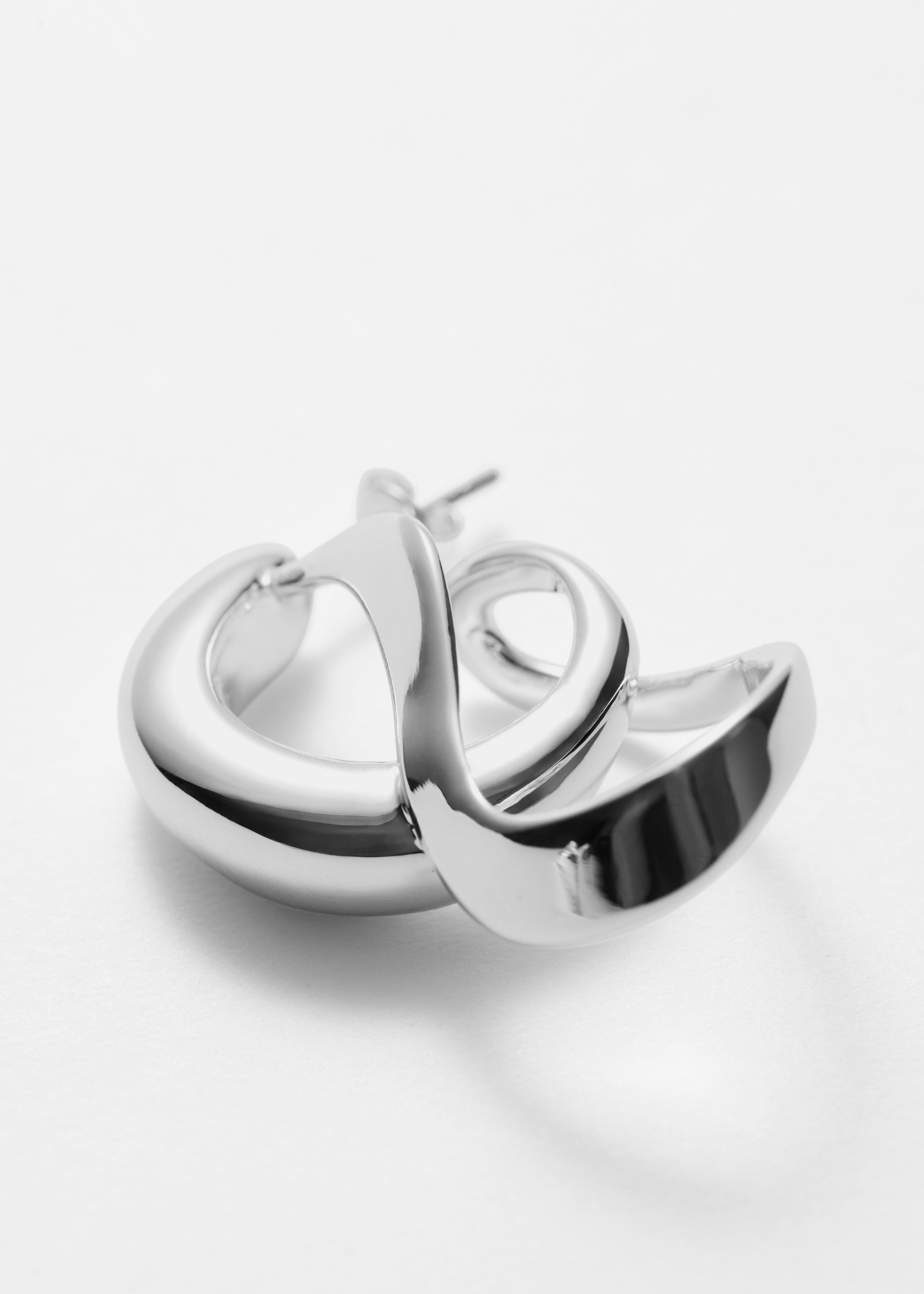 & Other Stories SILVER PLATED SCULPTURAL HOOPS