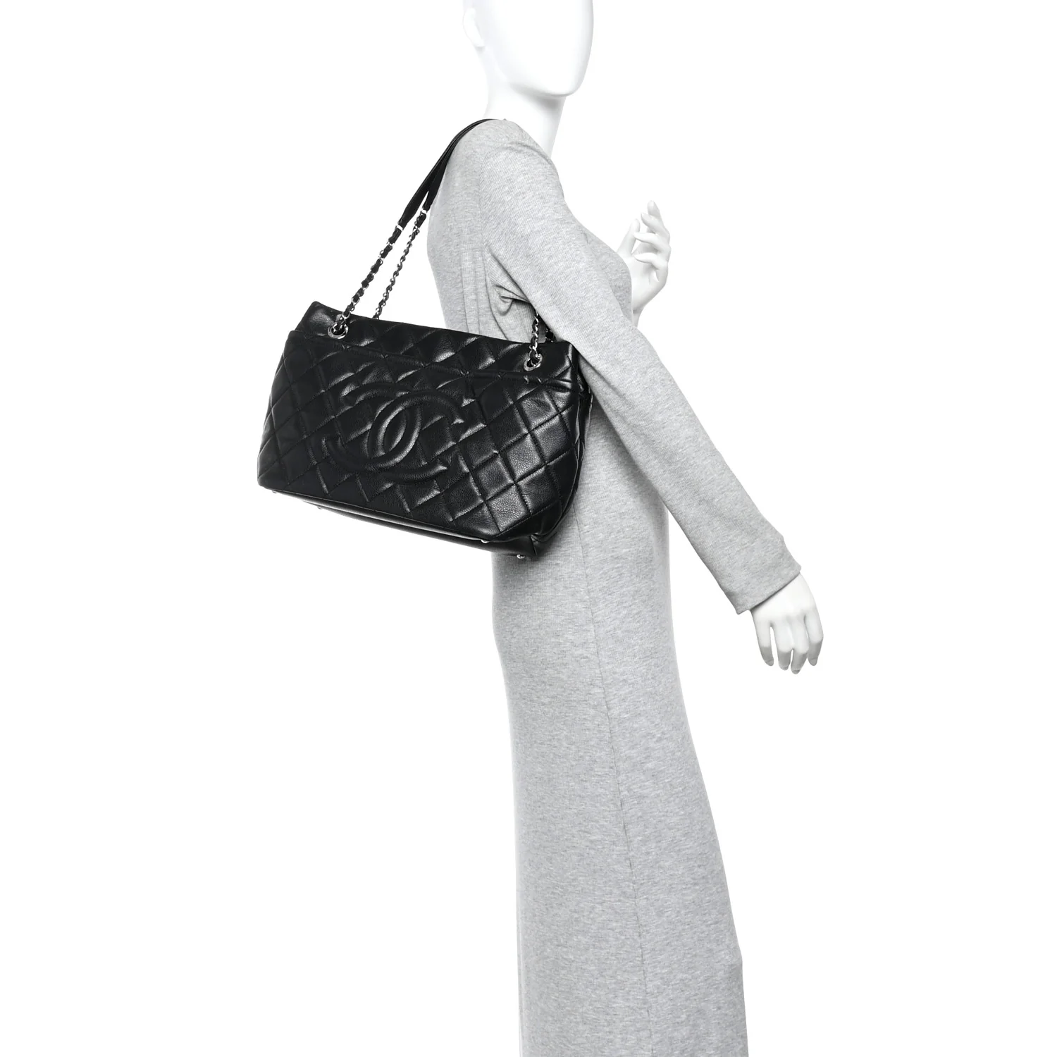 Caviar Quilted CC Timeless Soft Tote Black