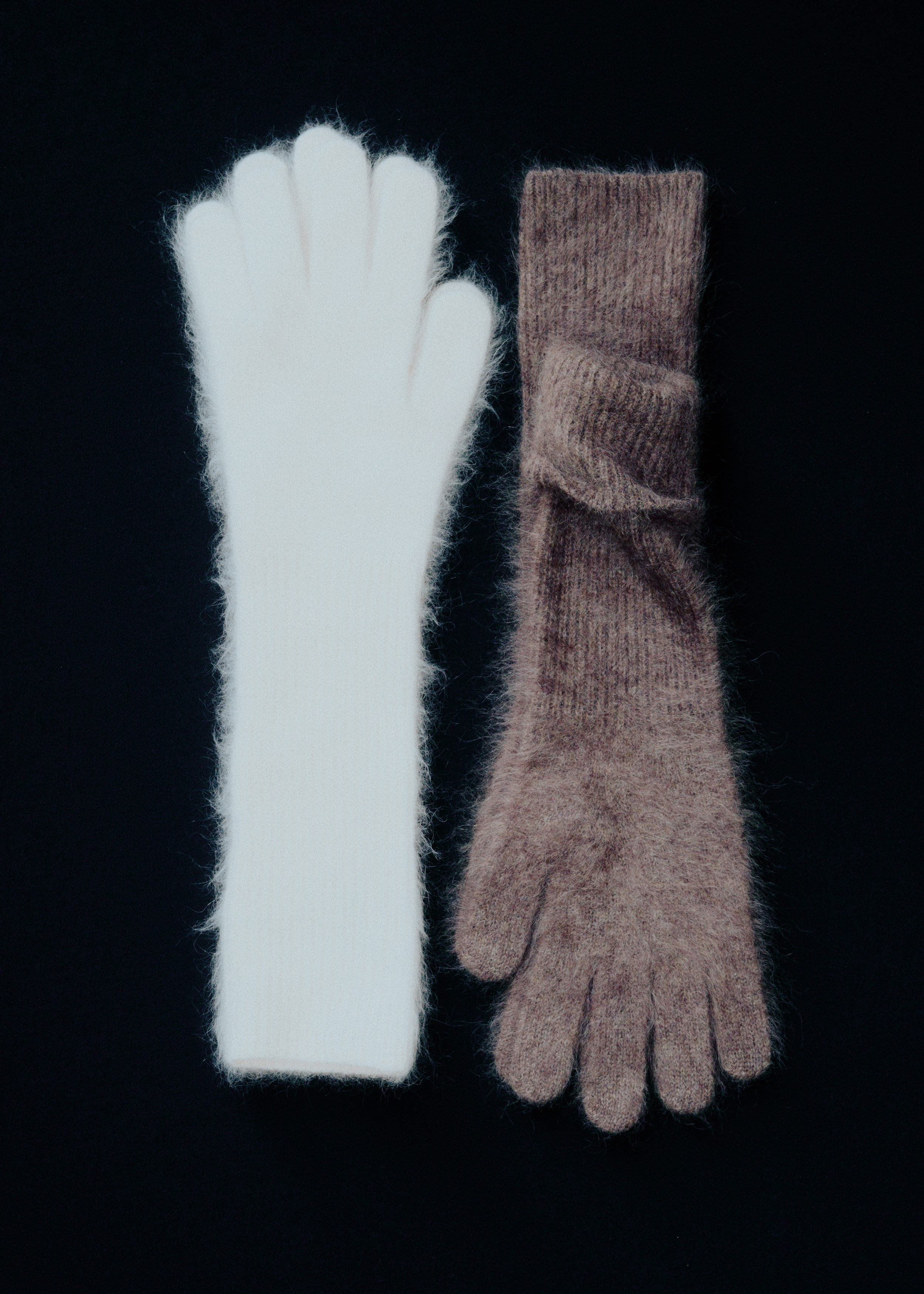 & Other Stories KNITTED BRUSHED CASHMERE GLOVES