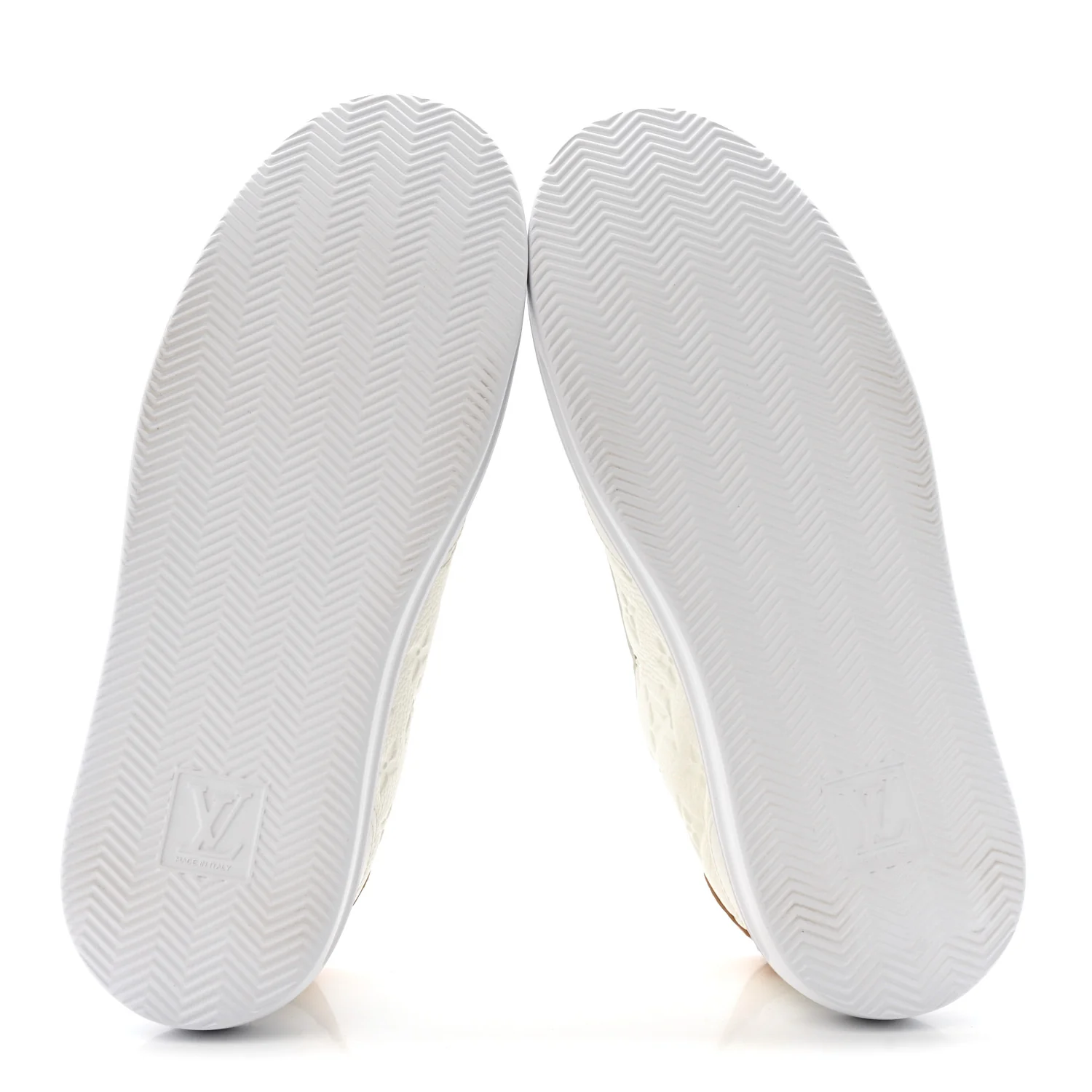 Grained Calfskin Embossed Monogram Mens Beverly Hills Sneakers 8.5 White - Top Club