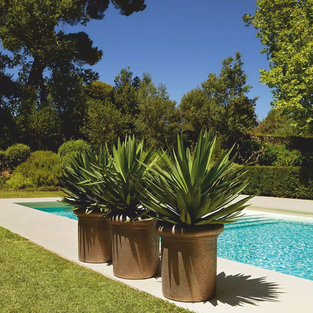 Luxury flower pot bronze Ø 60 x H. 60 cm - luxury garden decoration