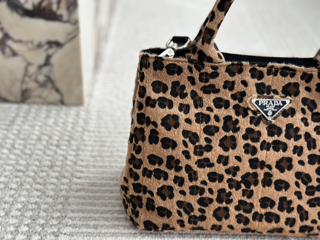 Pra new arrival tote bag 006  size:30 * 20cm - Top Club