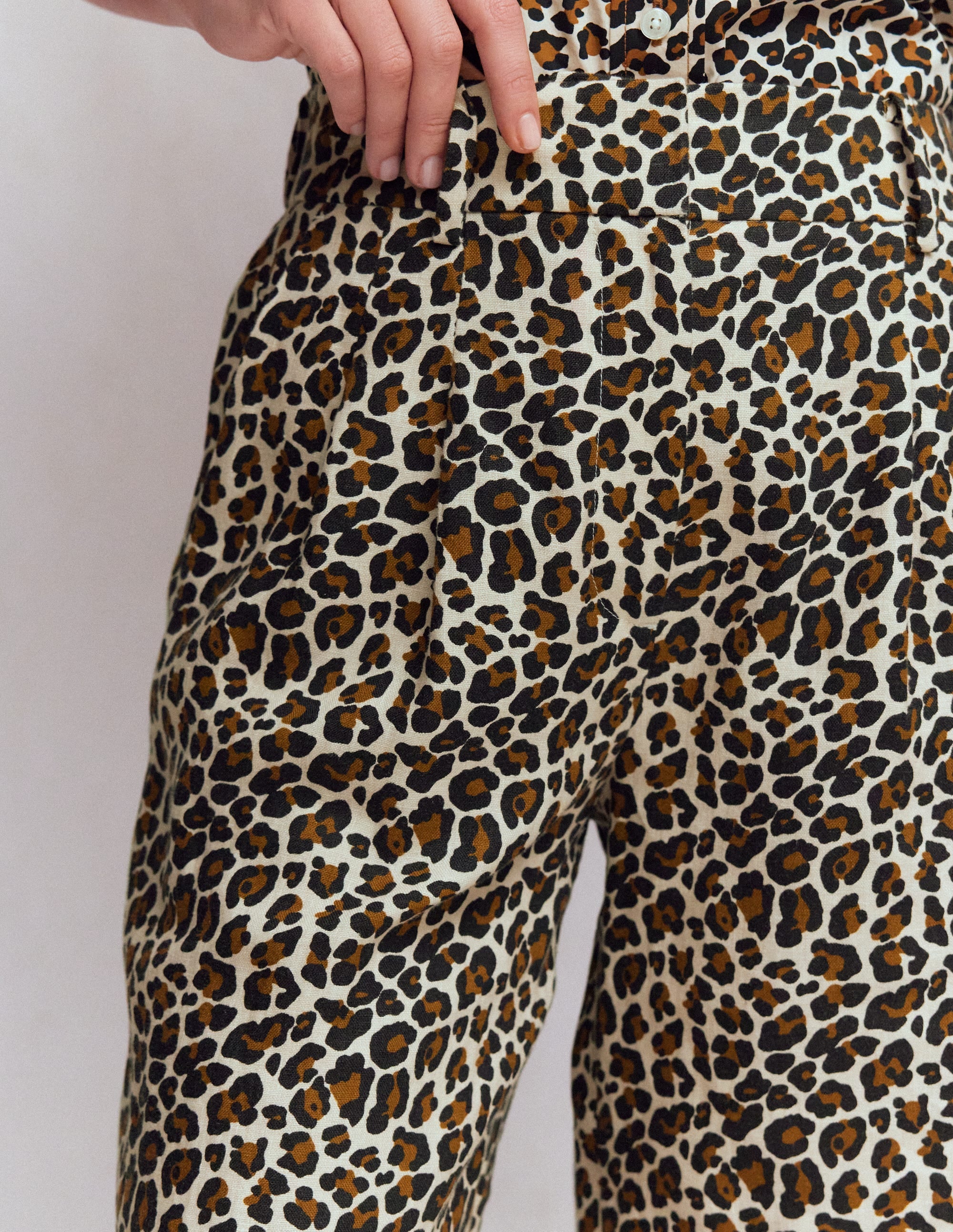 Kensington Leinenshorts-Mandelmilch, Gepard-Pop