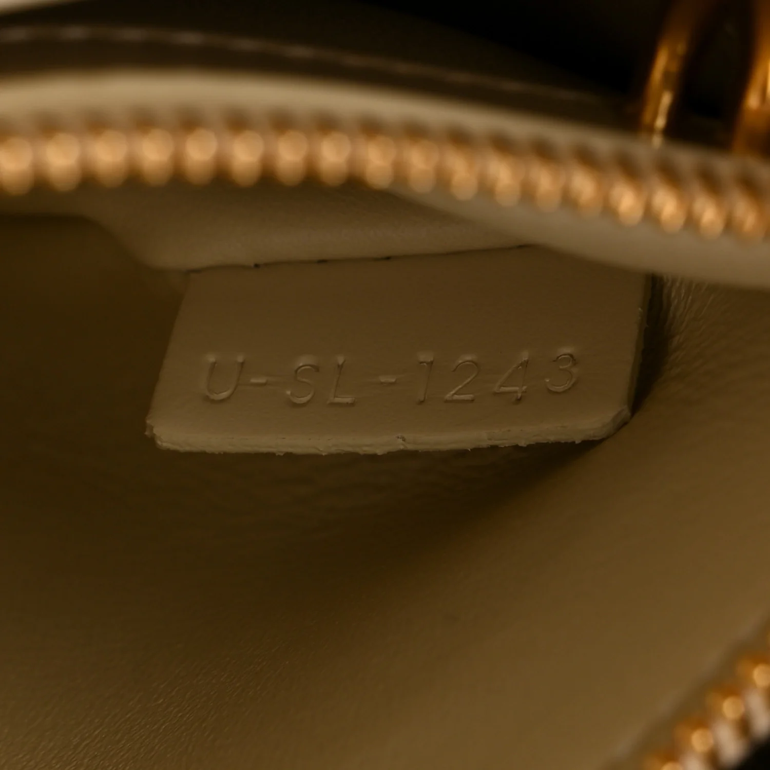Satinated Calfskin Small 16 Top Handle Bag Beige - Top Club