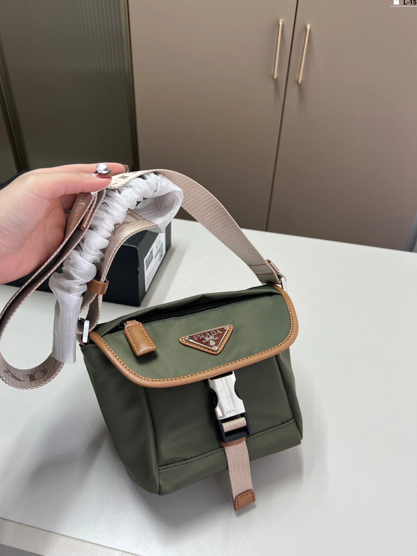 Prada Vintage Messenger Bag Crossbody 16x15cm - Top Club