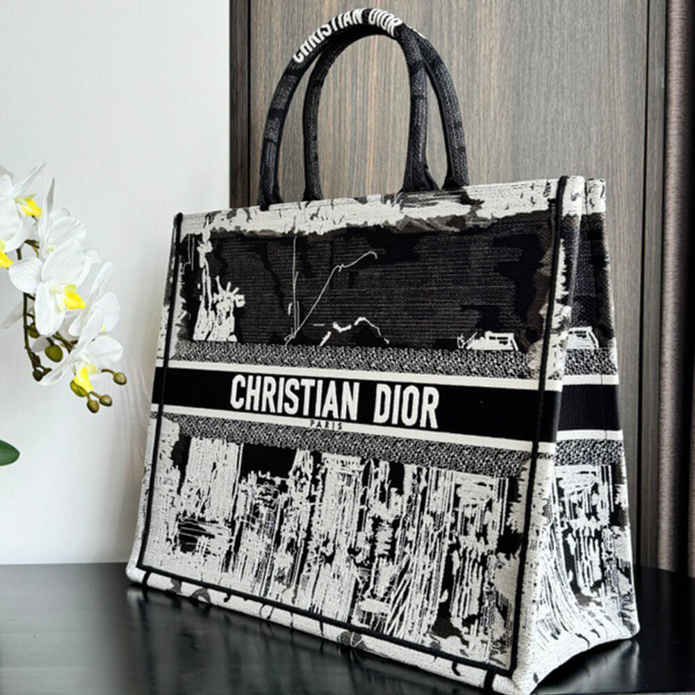 Medium Dior Book Tote - Top Club