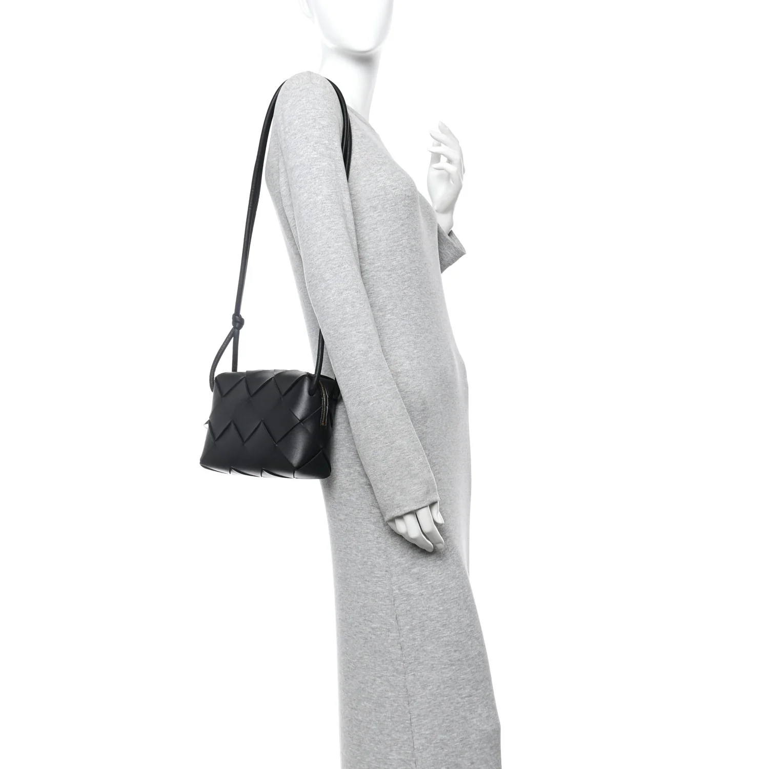 Lambskin Maxi Intrecciato Small Cassette Camera Bag Black - Top Club