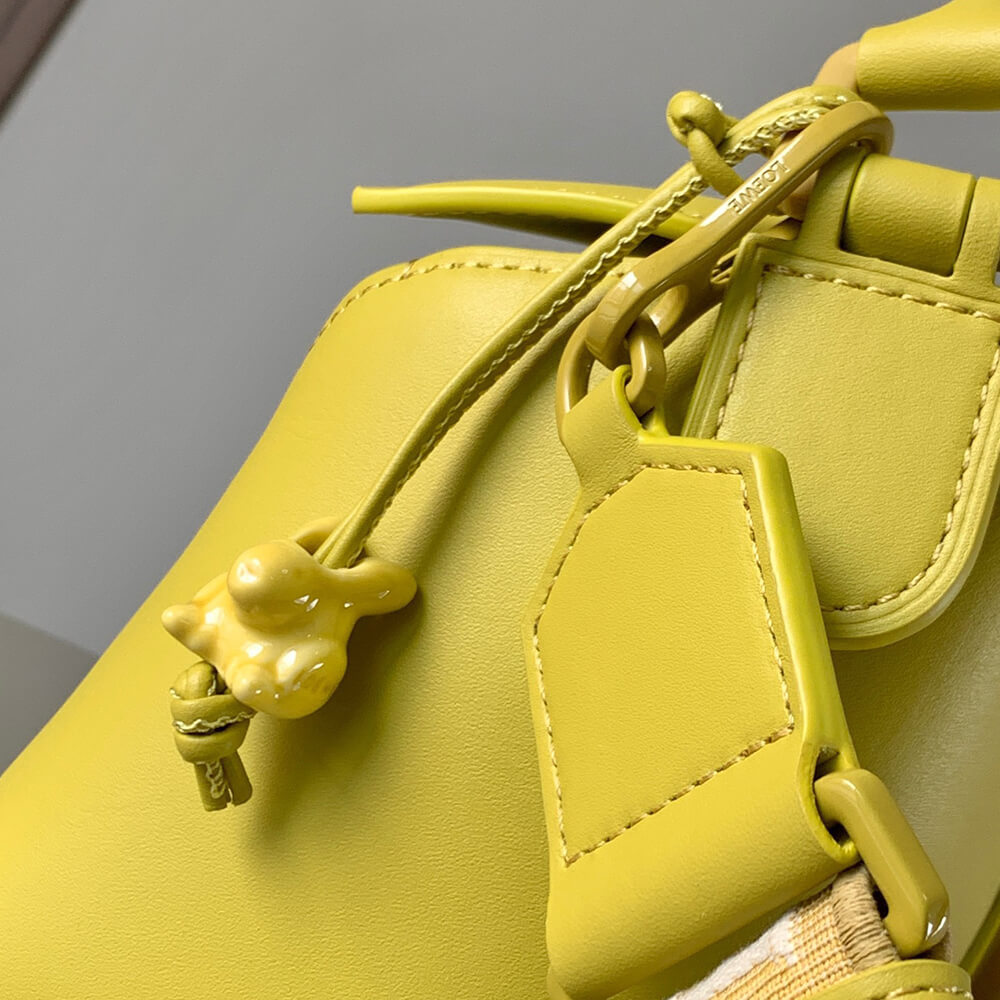 LOEWE Small Puzzle Bag - Top Club