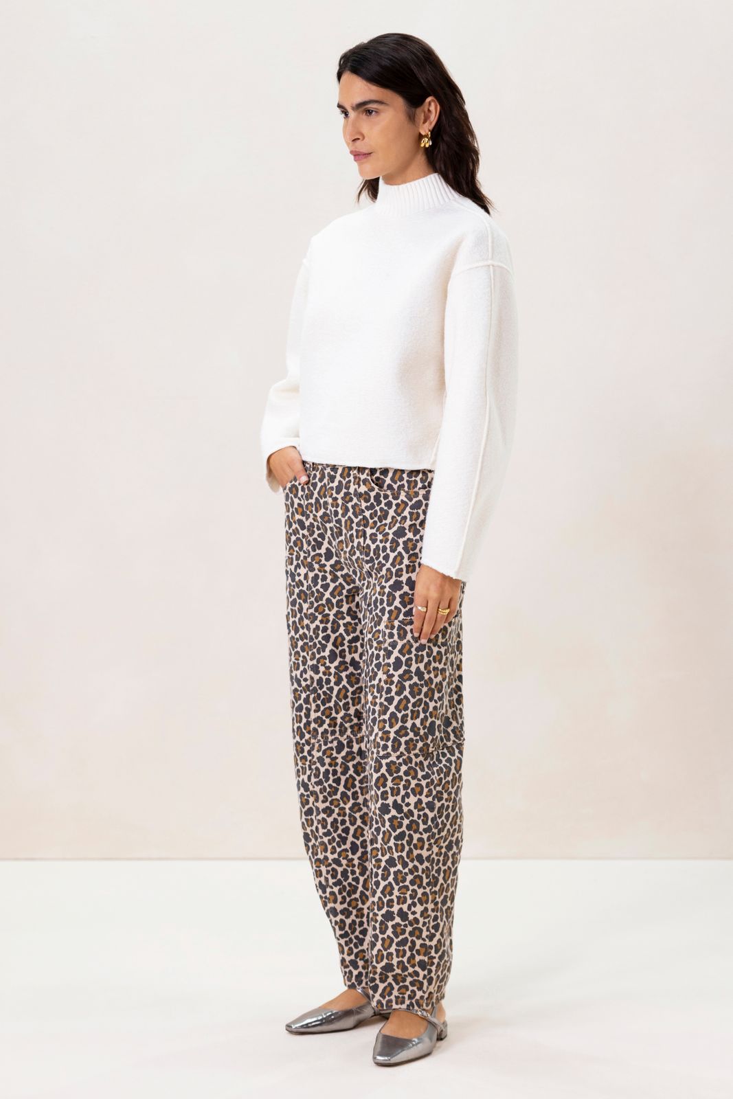 Bruine mid waist balloon leg jeans met leopard print