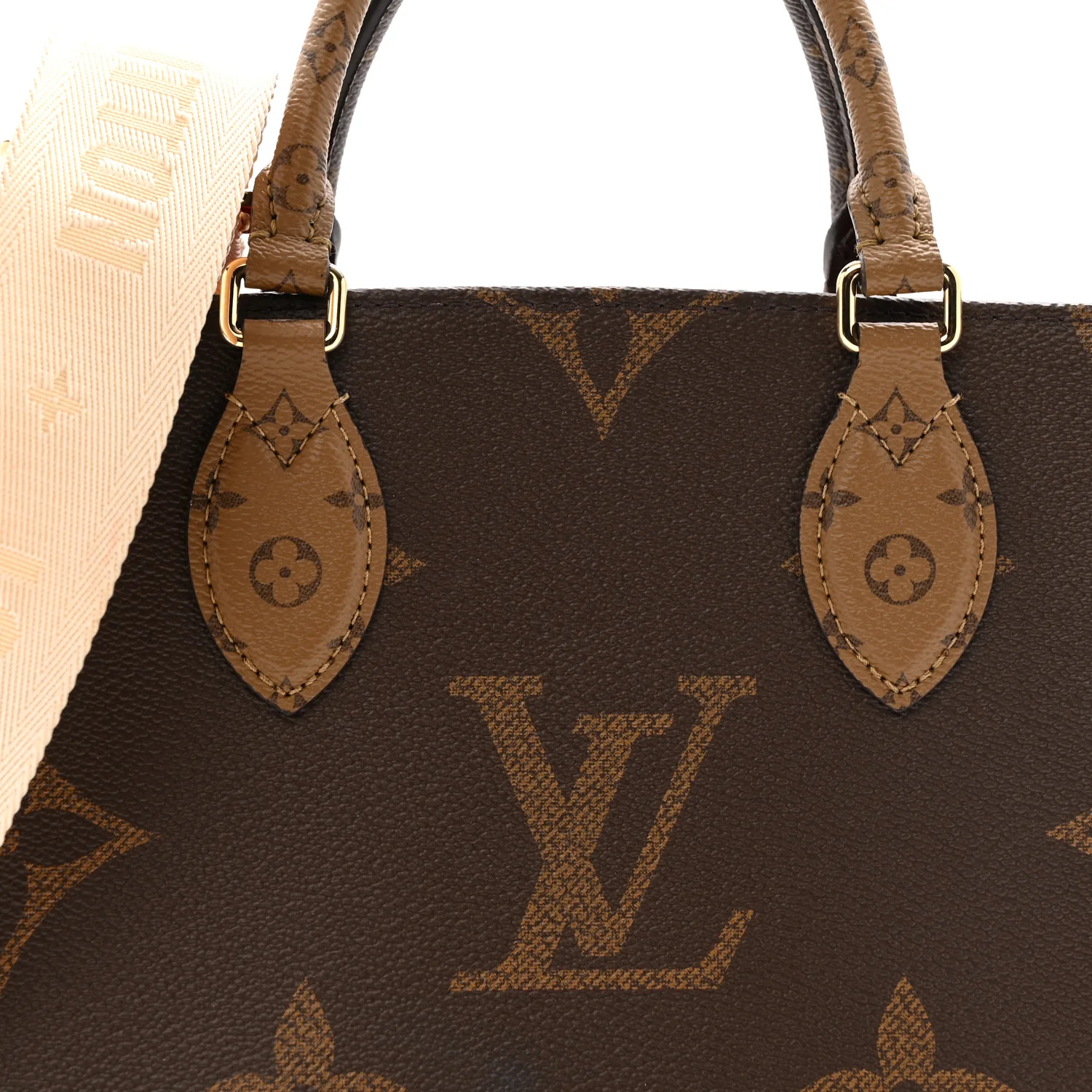 Reverse Monogram Giant Onthego PM - Top Club