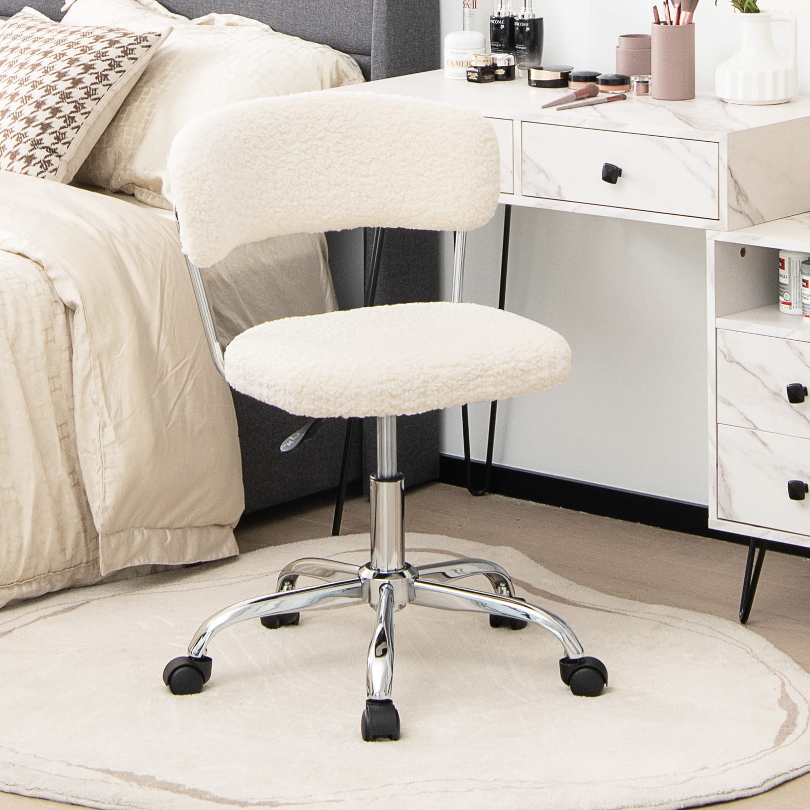 BEFOUNDLOVELY 360° Faux Fur Swivel Leisure Chair, Rolling Home Office Chair w/ Wheels & Adjustable Height,