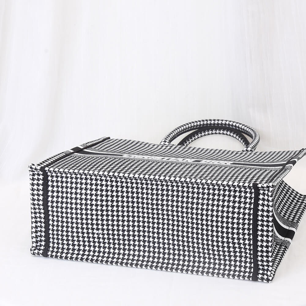 LARGE DIOR BOOK TOTE - Top Club