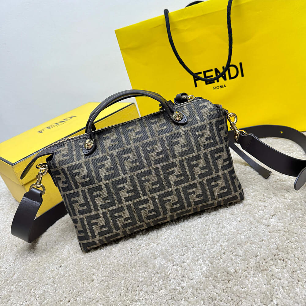 FENDI By The Way Medium - Top Club