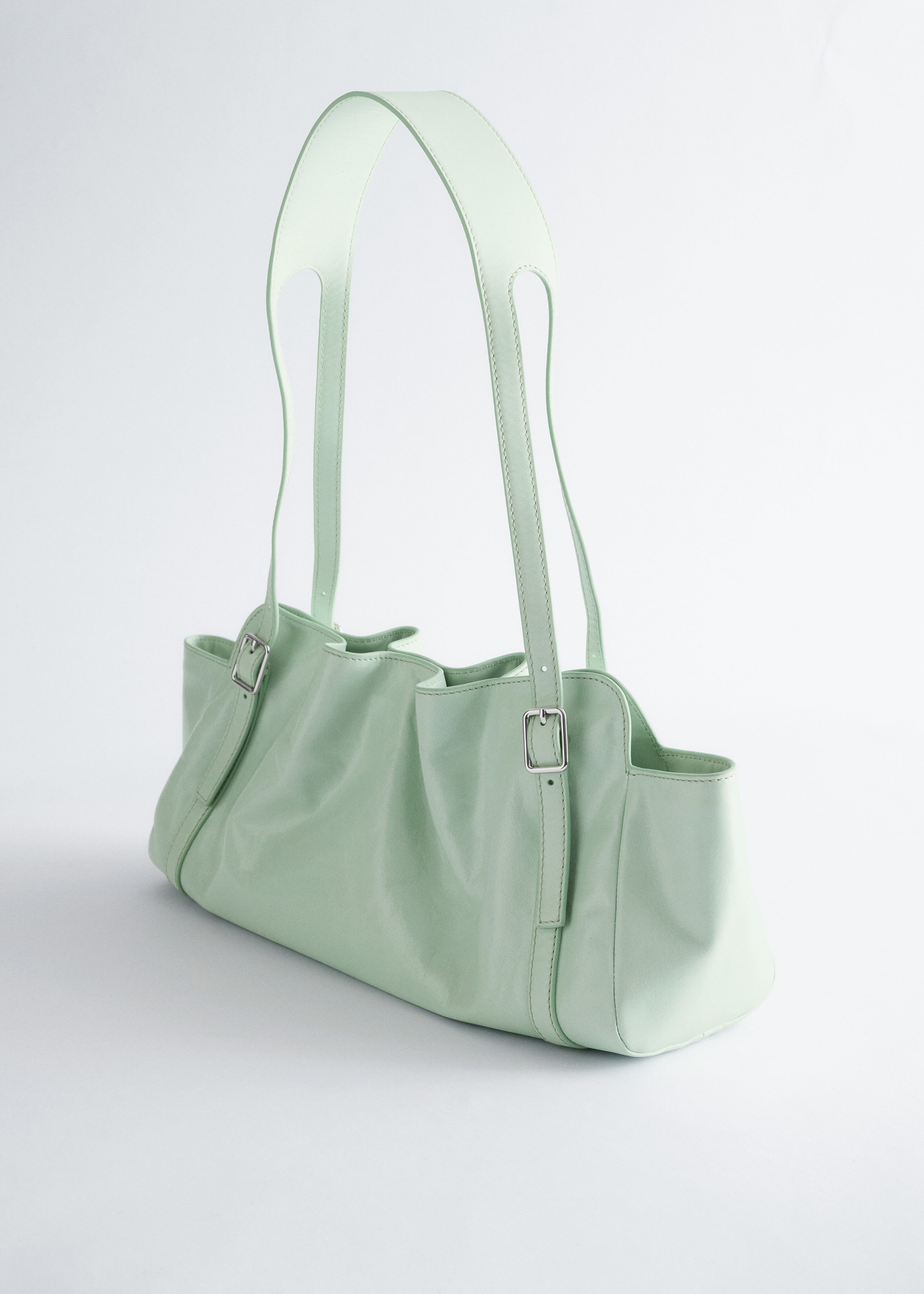 & Other Stories LOW-PROFILE LEATHER SHOULDER BAG
