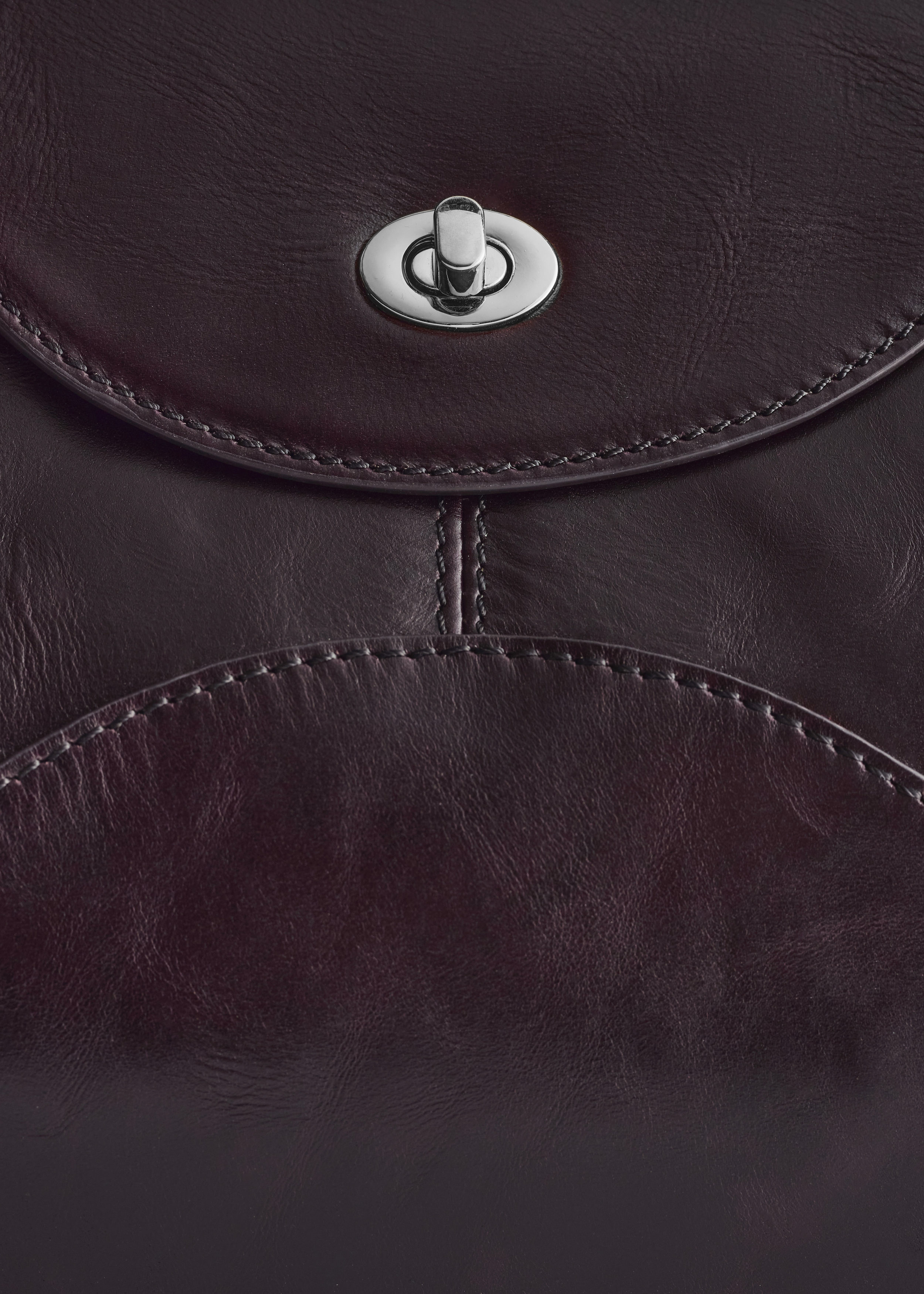 & Other Stories CURVED LEATHER SHOULDER BAG