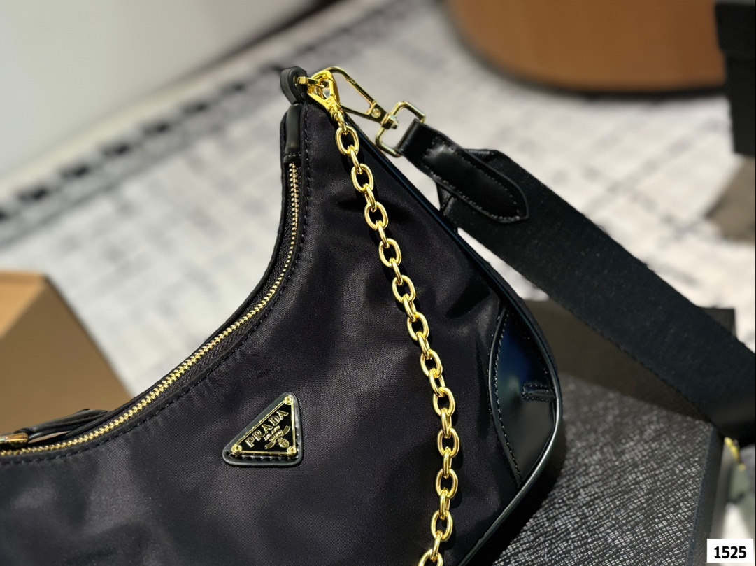 Pra new arrival hobo bag size:22 * 16cm - Top Club
