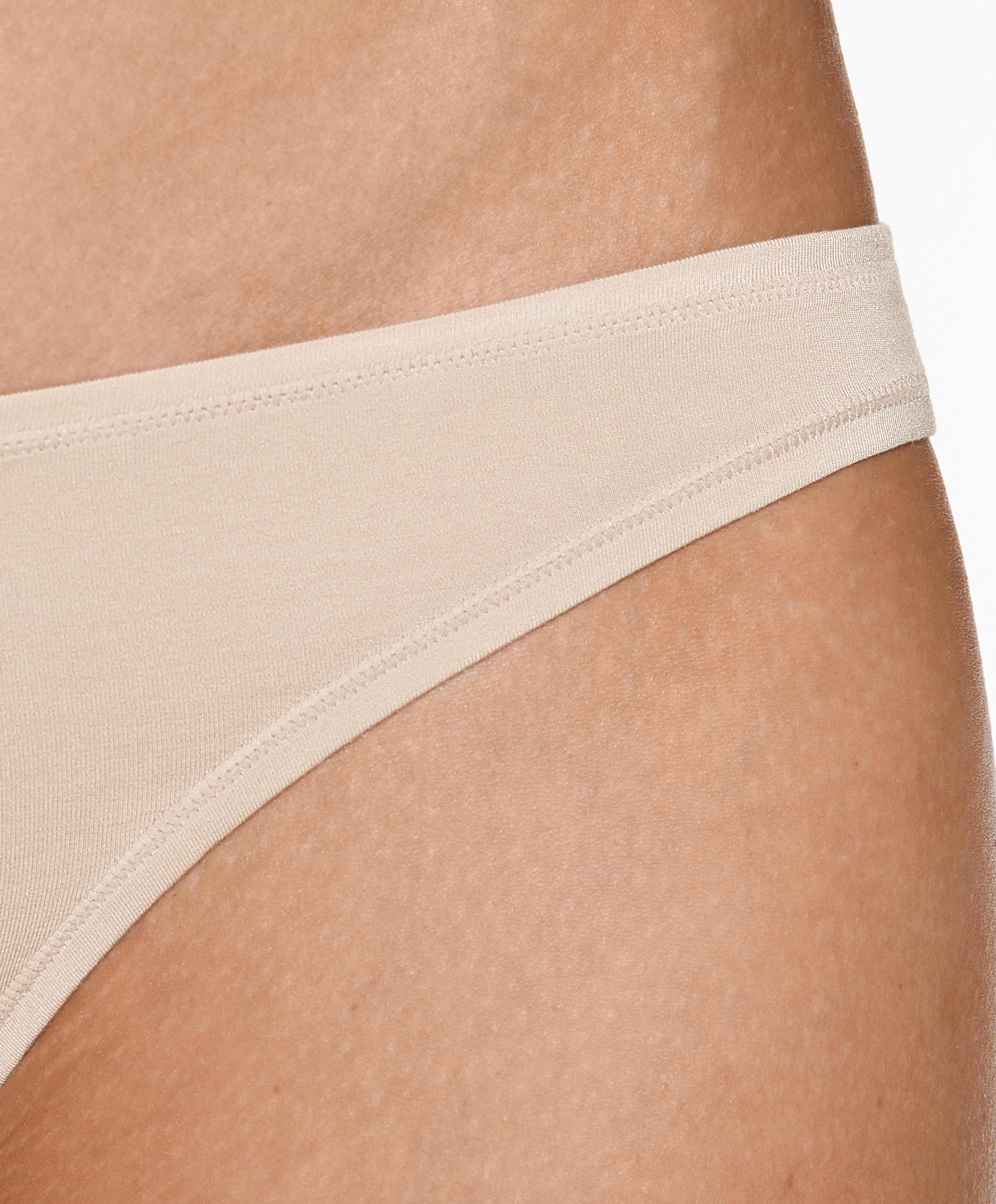 OYSHO 2 classic briefs in a modal blend and 16% silk