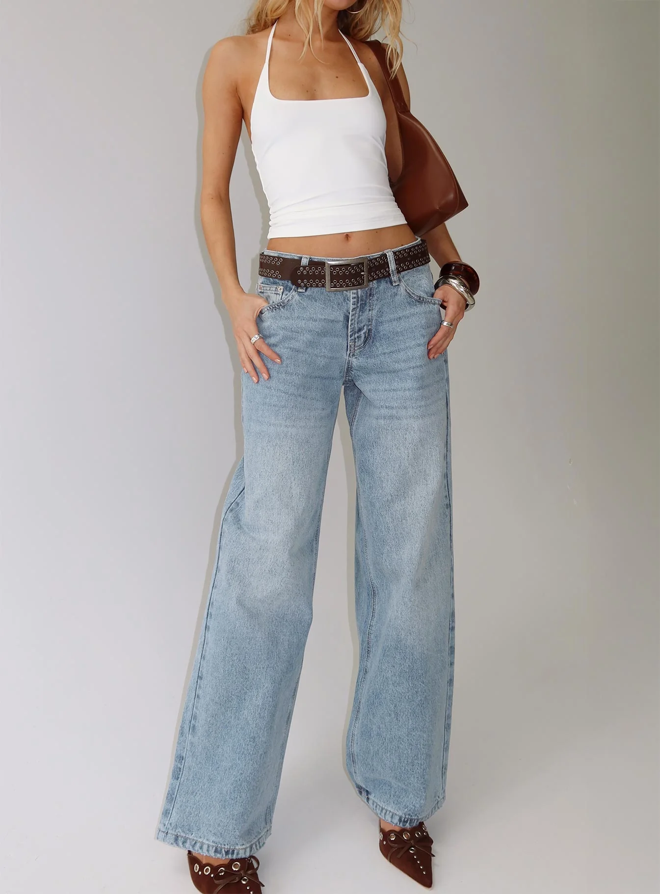 Serenitia Mid Rise Straight Leg Jeans Light Wash