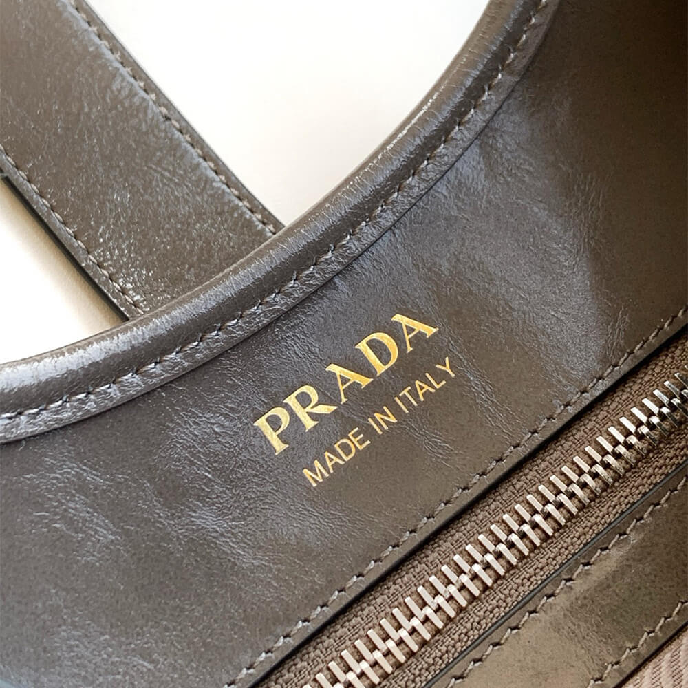 Prada Medium leather tote bag(high-end grade) - Top Club