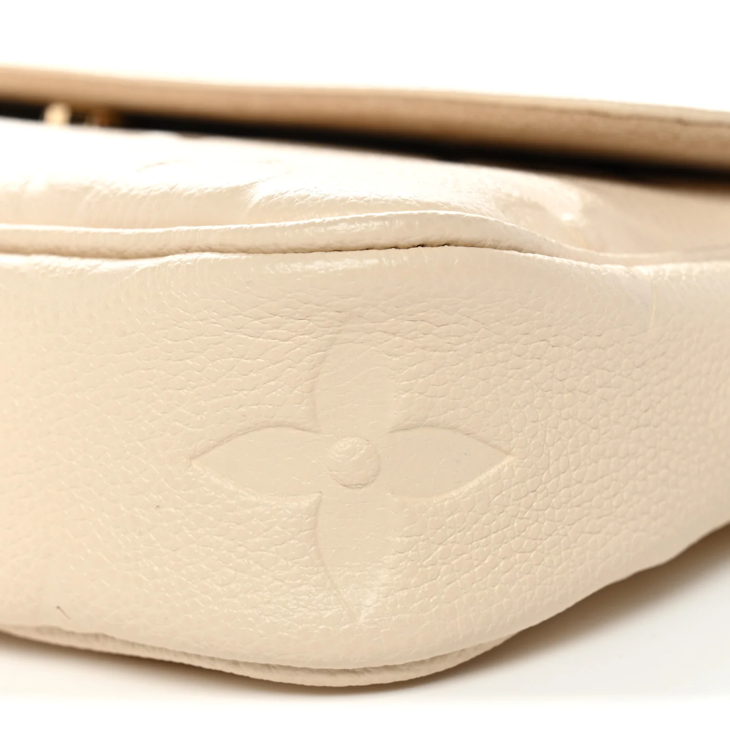 Empreinte Monogram Giant Ivy Wallet On Chain Cream - Top Club