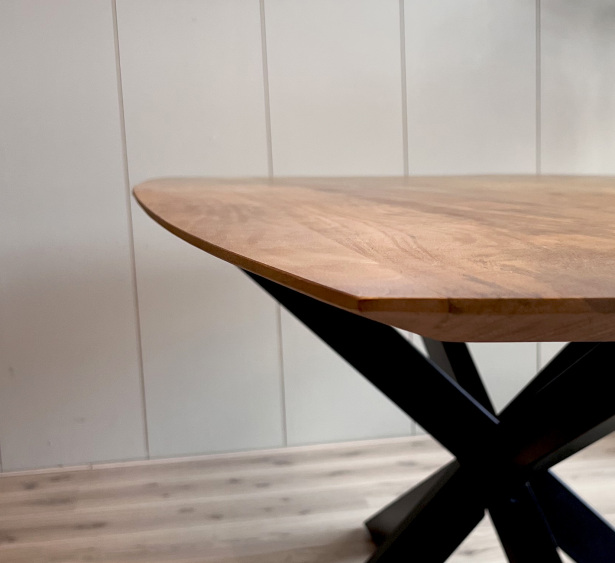 Old Inn Wonen eettafel Deens met spinpoot ovaal mangohout Old Inn wonen eetkamertafel Mango Deens ovaal  met Spinpoot - 200x100cm