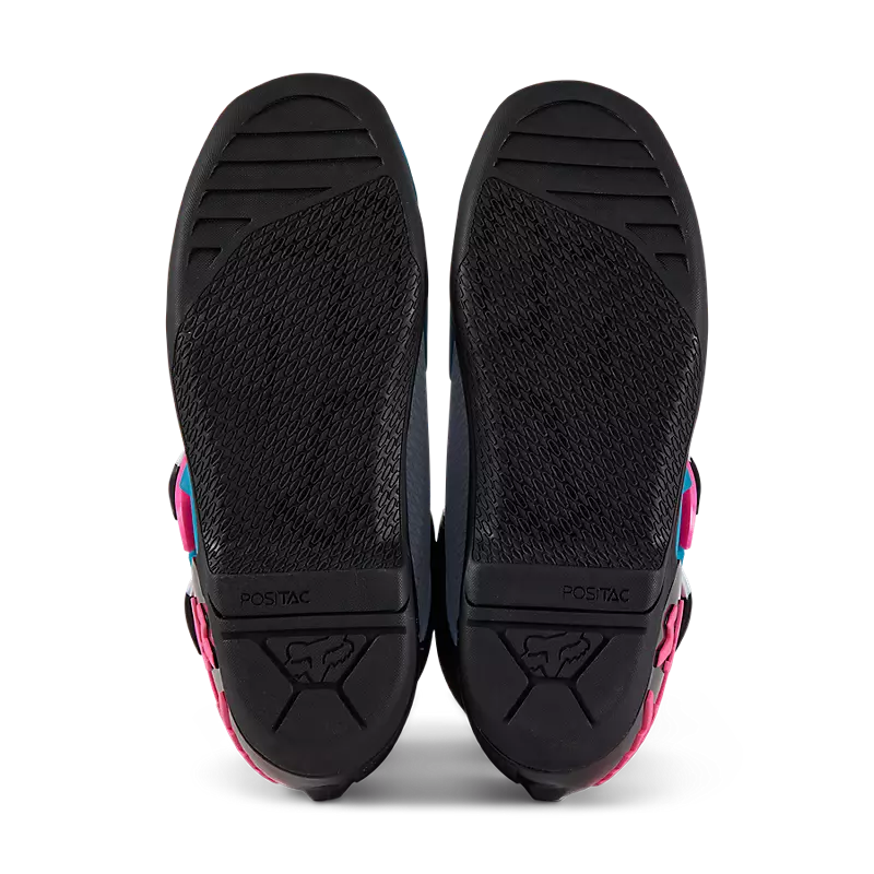 Complete boots