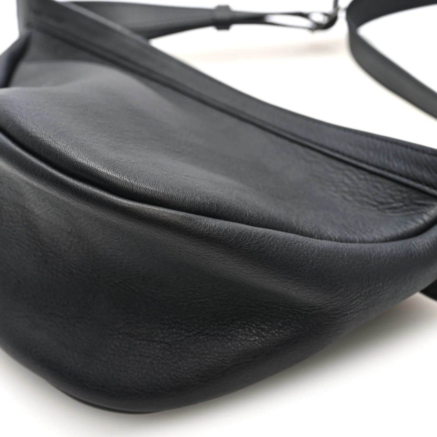 Grained Calfskin Small Slouchy Banana Bag Black - Top Club