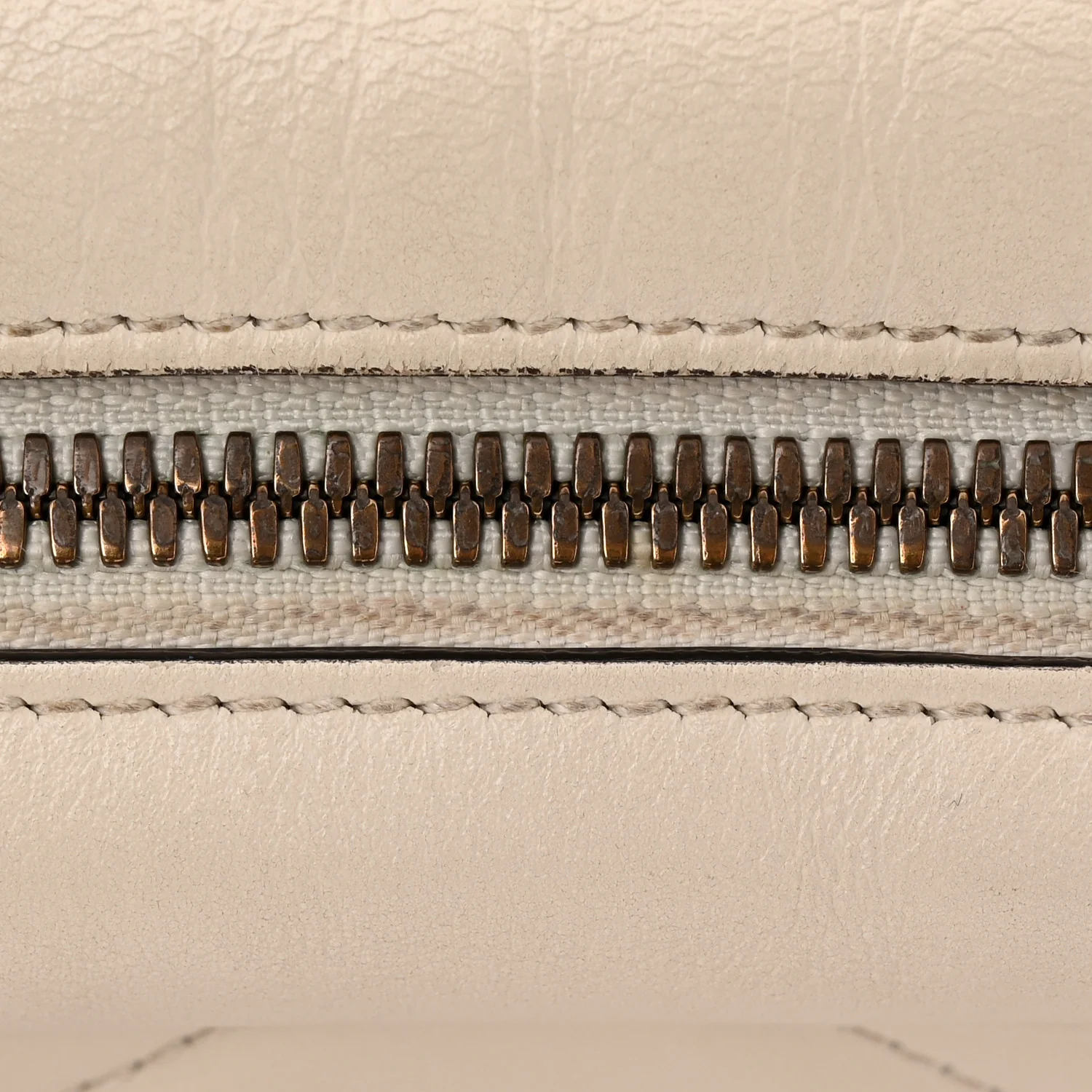 Calfskin Matelasse Small GG Marmont Chain Shoulder Bag White - Top Club