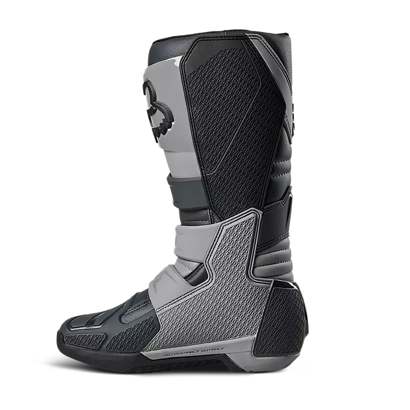 Complete boots