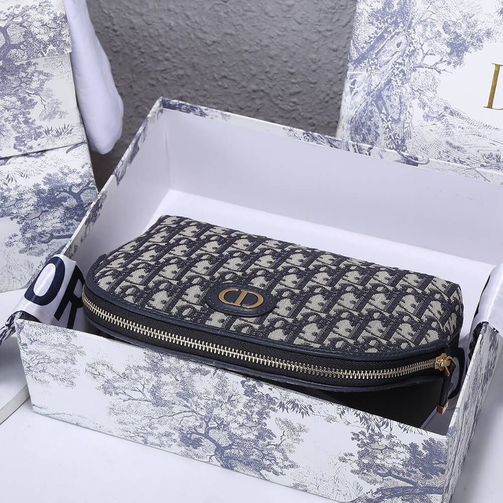 30 MONTAIGNE BEAUTY POUCH - Top Club