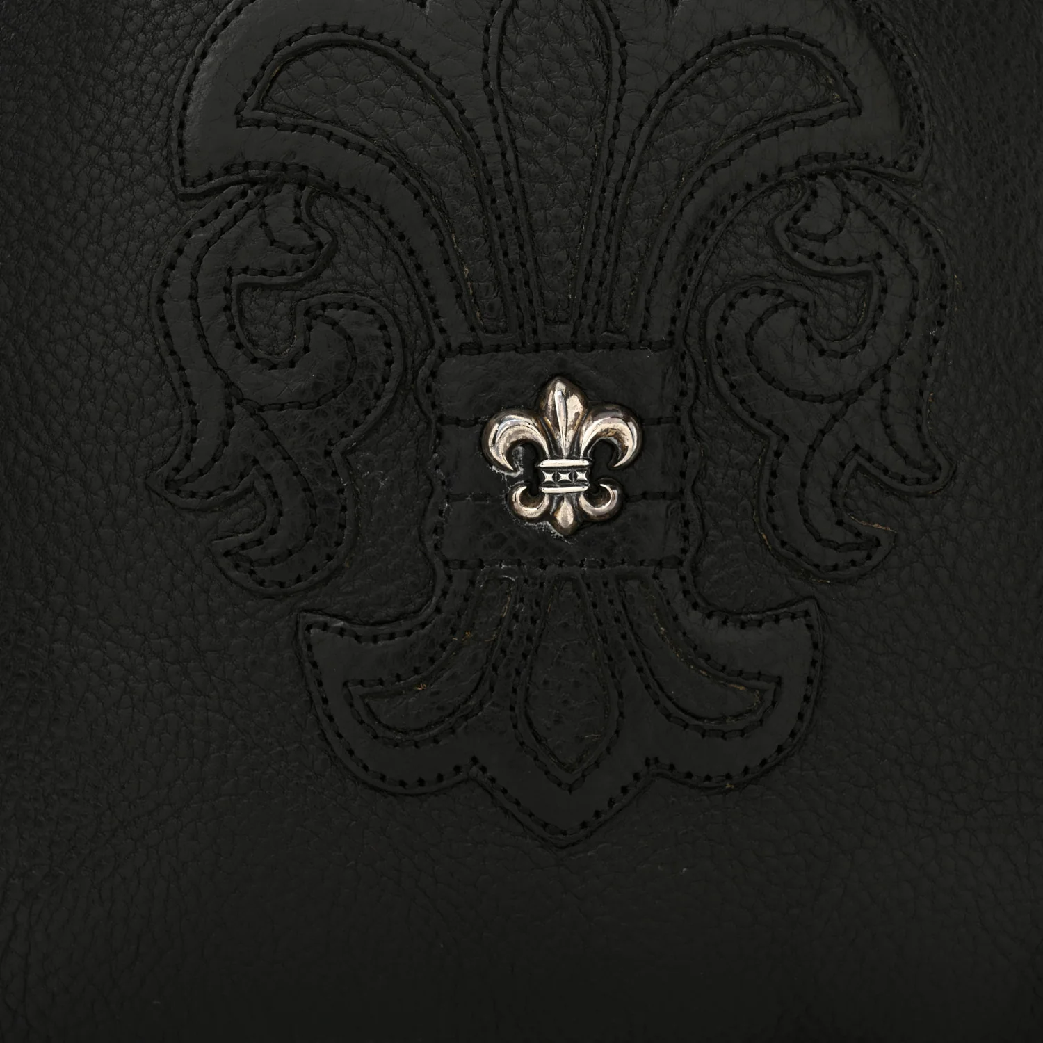 Grained Calfskin Fleur De Lis Square Pocket Crossbody Black - Top Club
