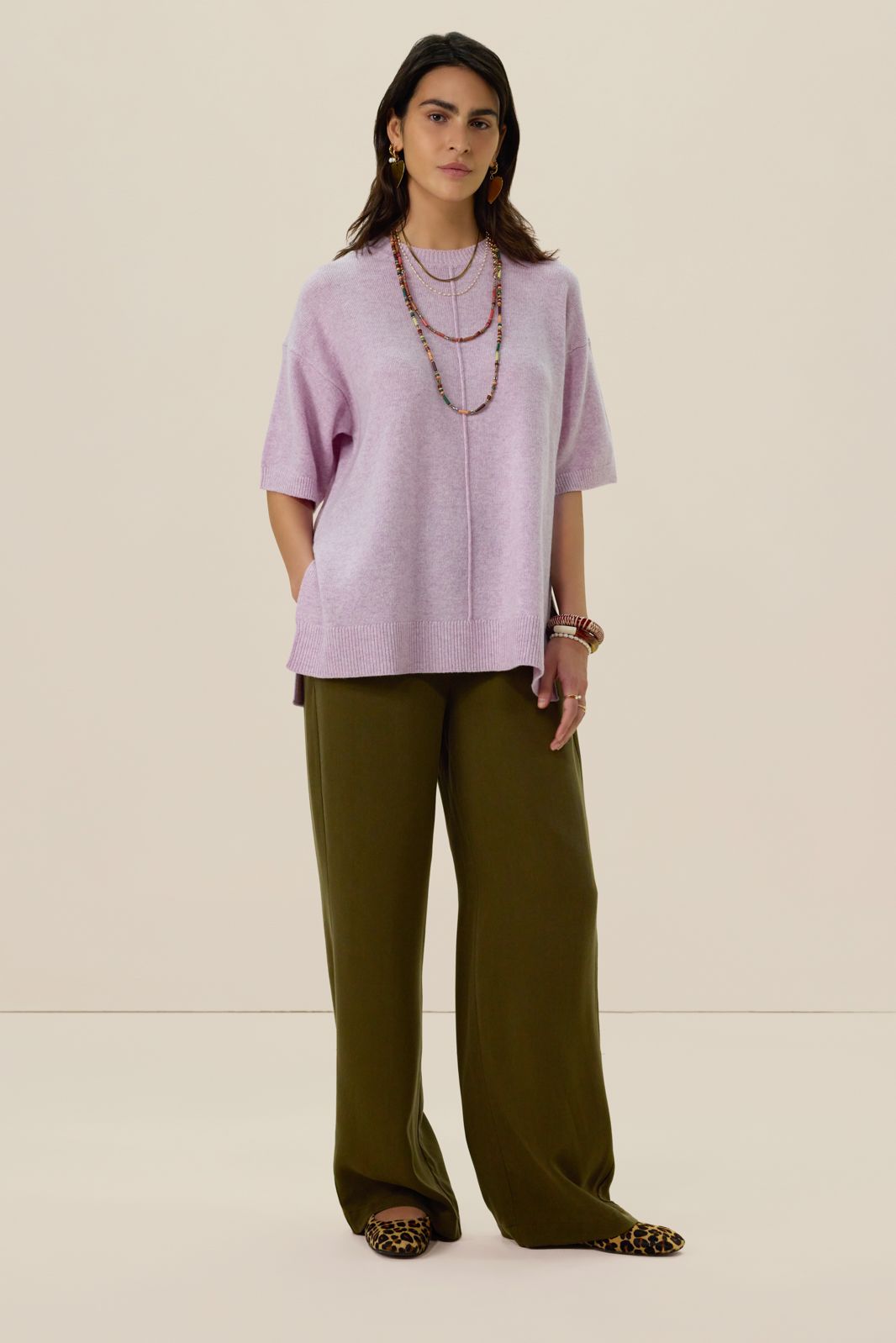 Lila gebreide trui met korte mouwen