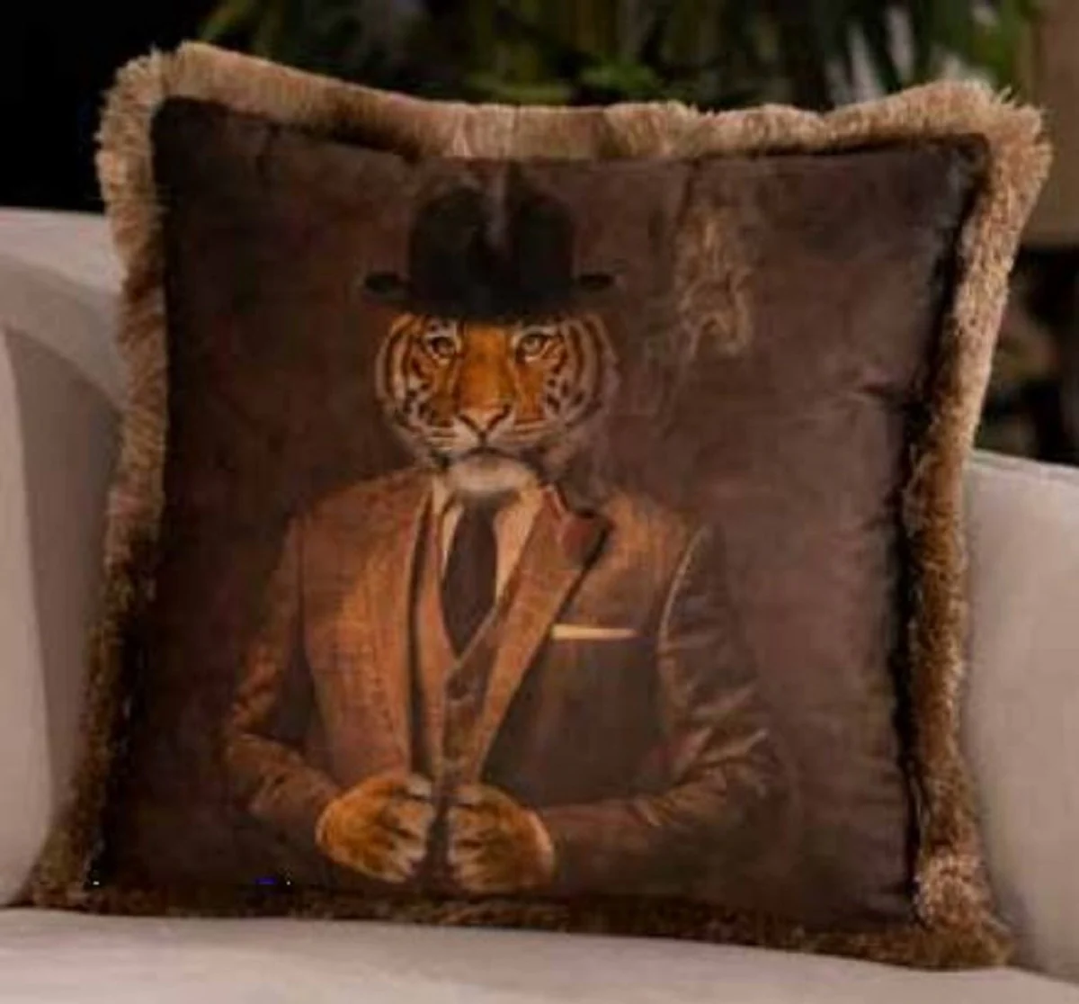 Luxury decorative cushion Gentleman Tiger brown / multicolored 45 x 45 cm - printed velvet cushion with fringes - luxury quality