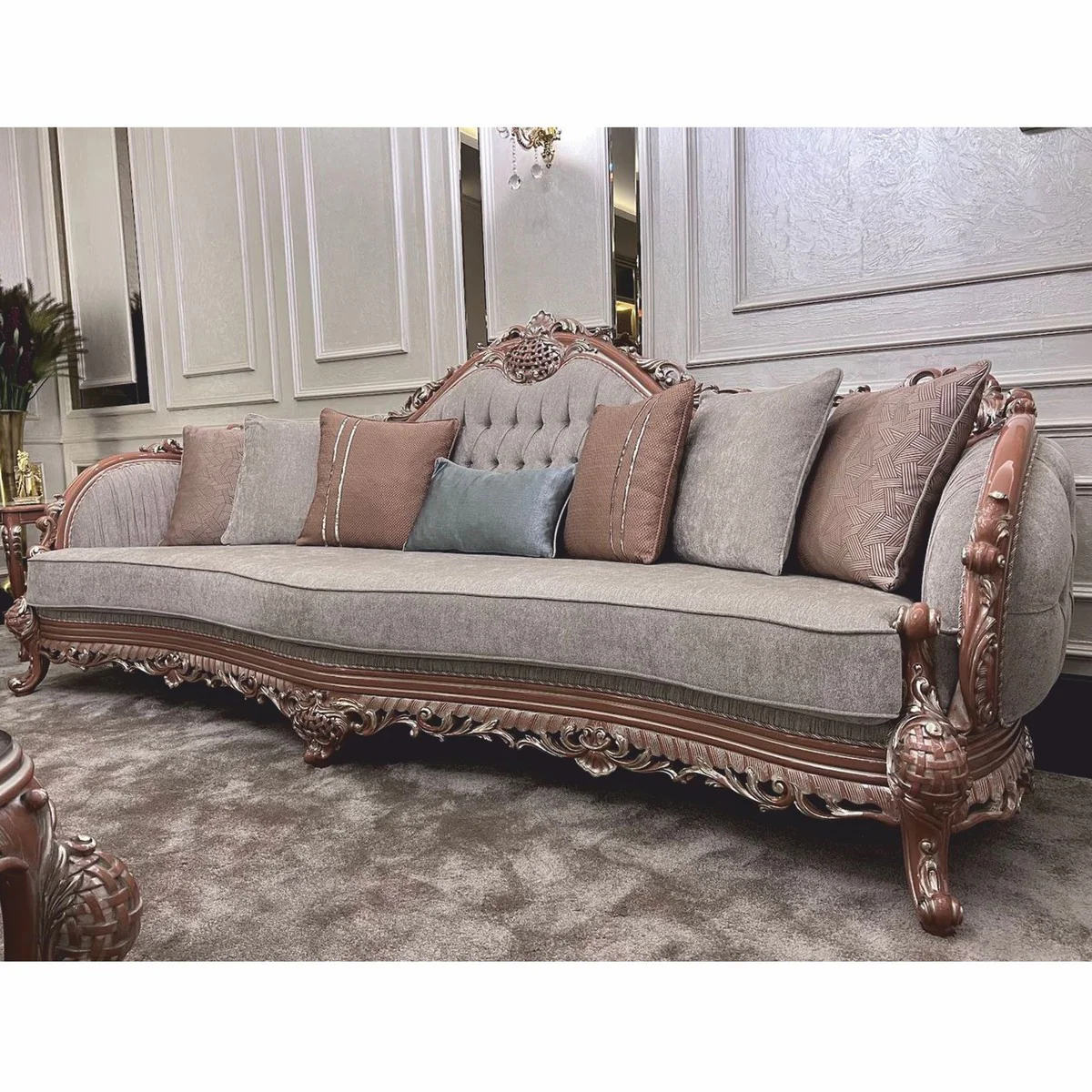 Dimensions of the armchairs: 97 x 90 x H. 115 cm