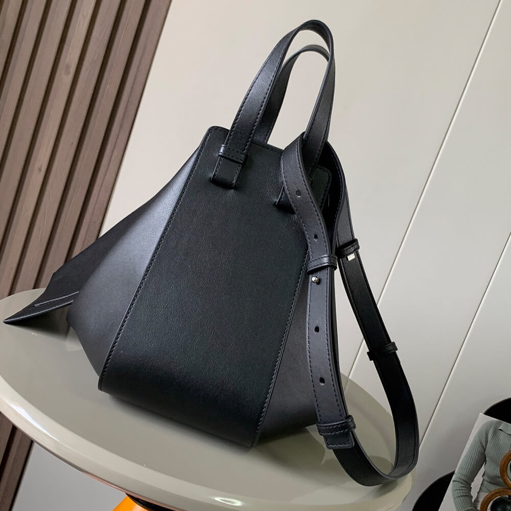 LOEWE Small Hammock bag in classic calfskin - Top Club