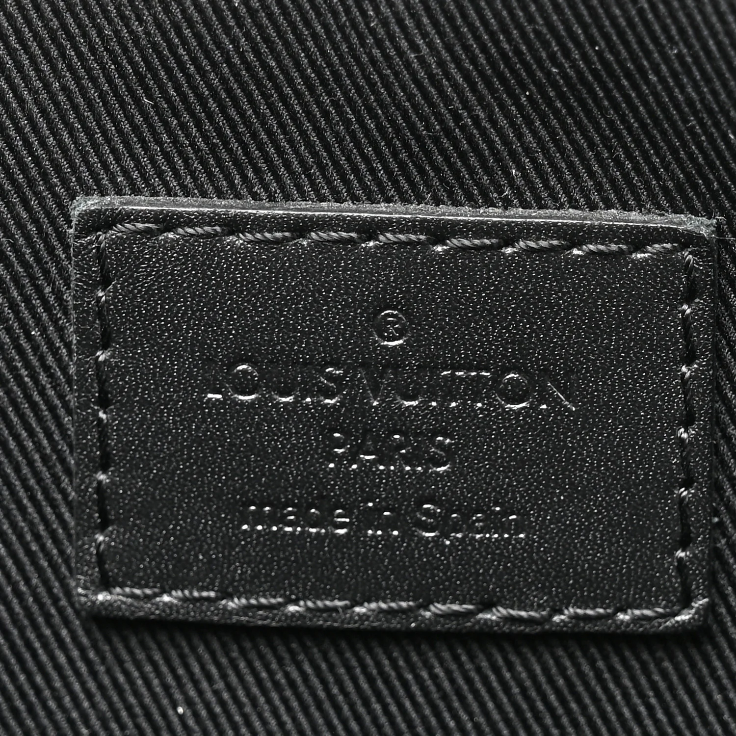 Damier Infini Messenger PM Onyx - Top Club