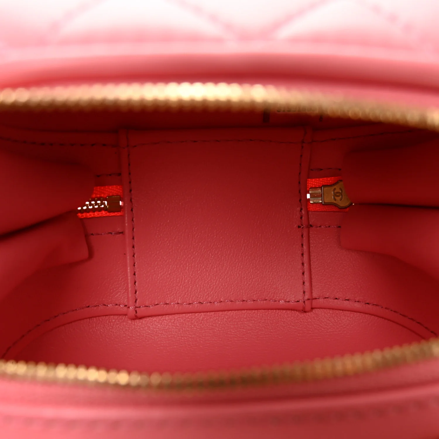 Lambskin Quilted CC Bubble Vanity Case With Chain Pink - Top Club
